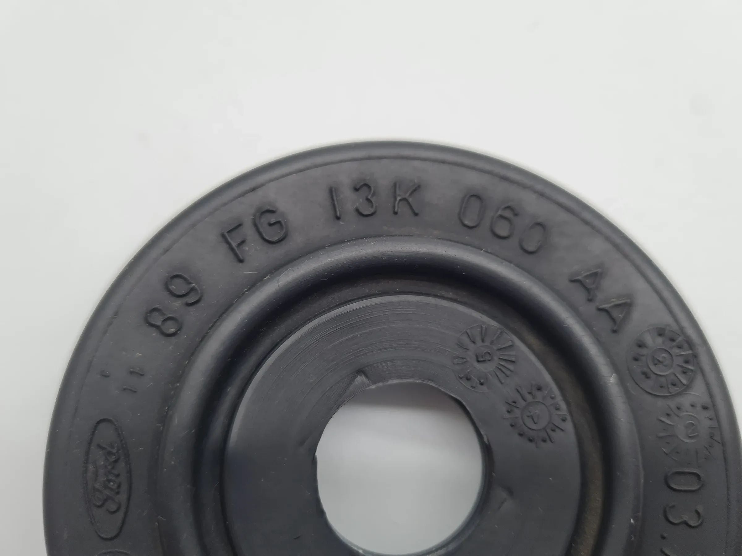 Original Ford Fiesta III 3 (GFJ) Scheinwerfer Gummi Abdeckung L/R 89FG13K060AA