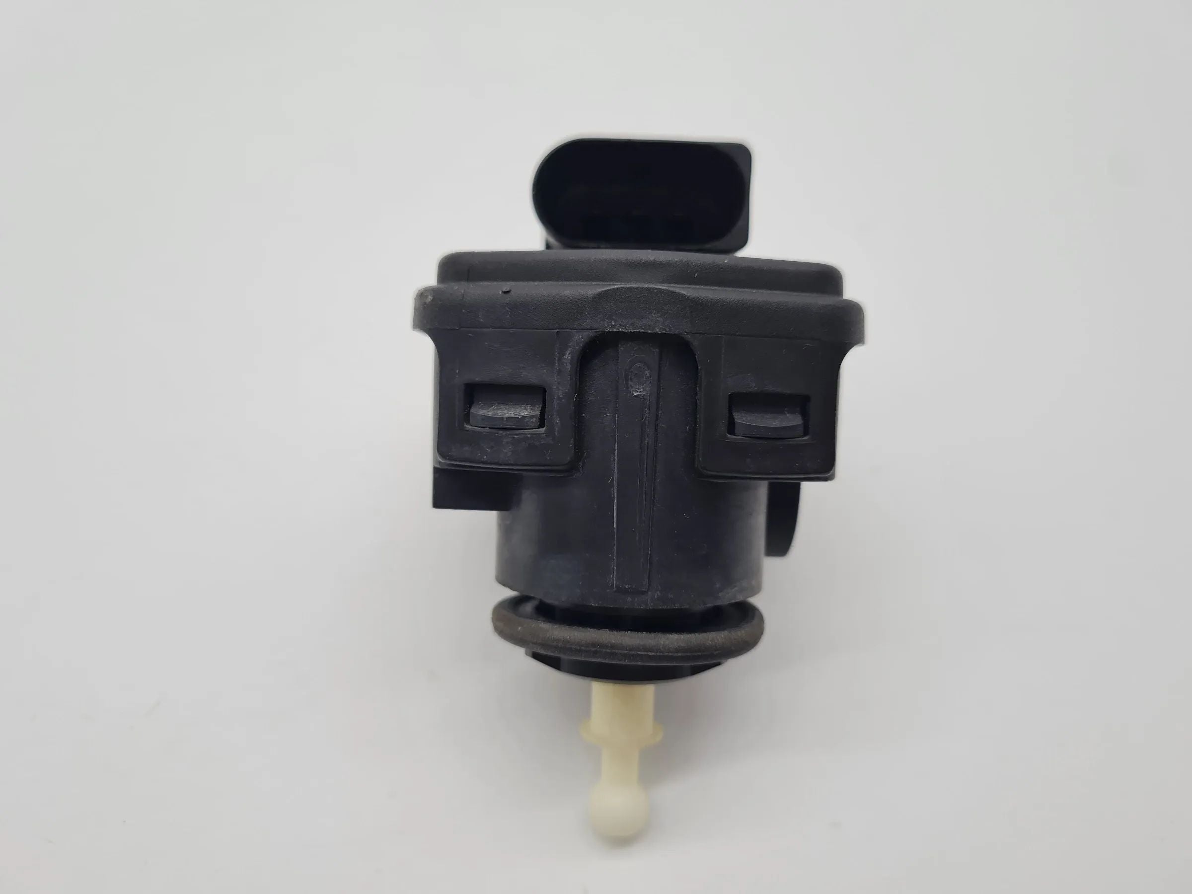 Original Audi A 3 (8L) Stellmotor Scheinwerfer LWR L/R 8L0941295 / 007 282-13