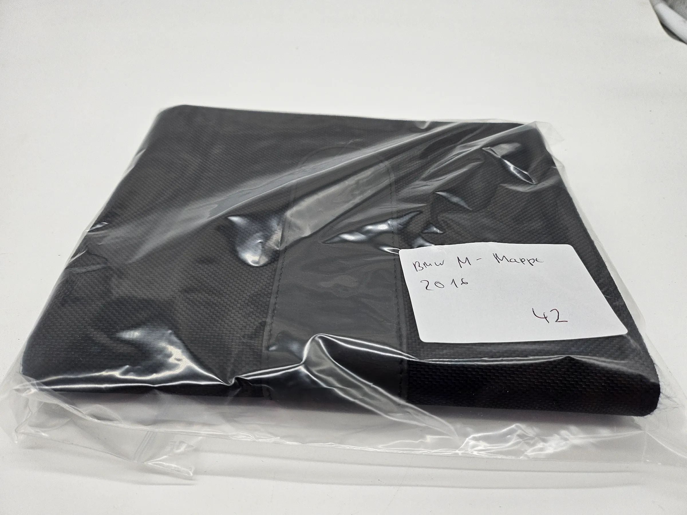 宝马 M3 F80, M4 F82 原厂黑色布革质车载文件夹