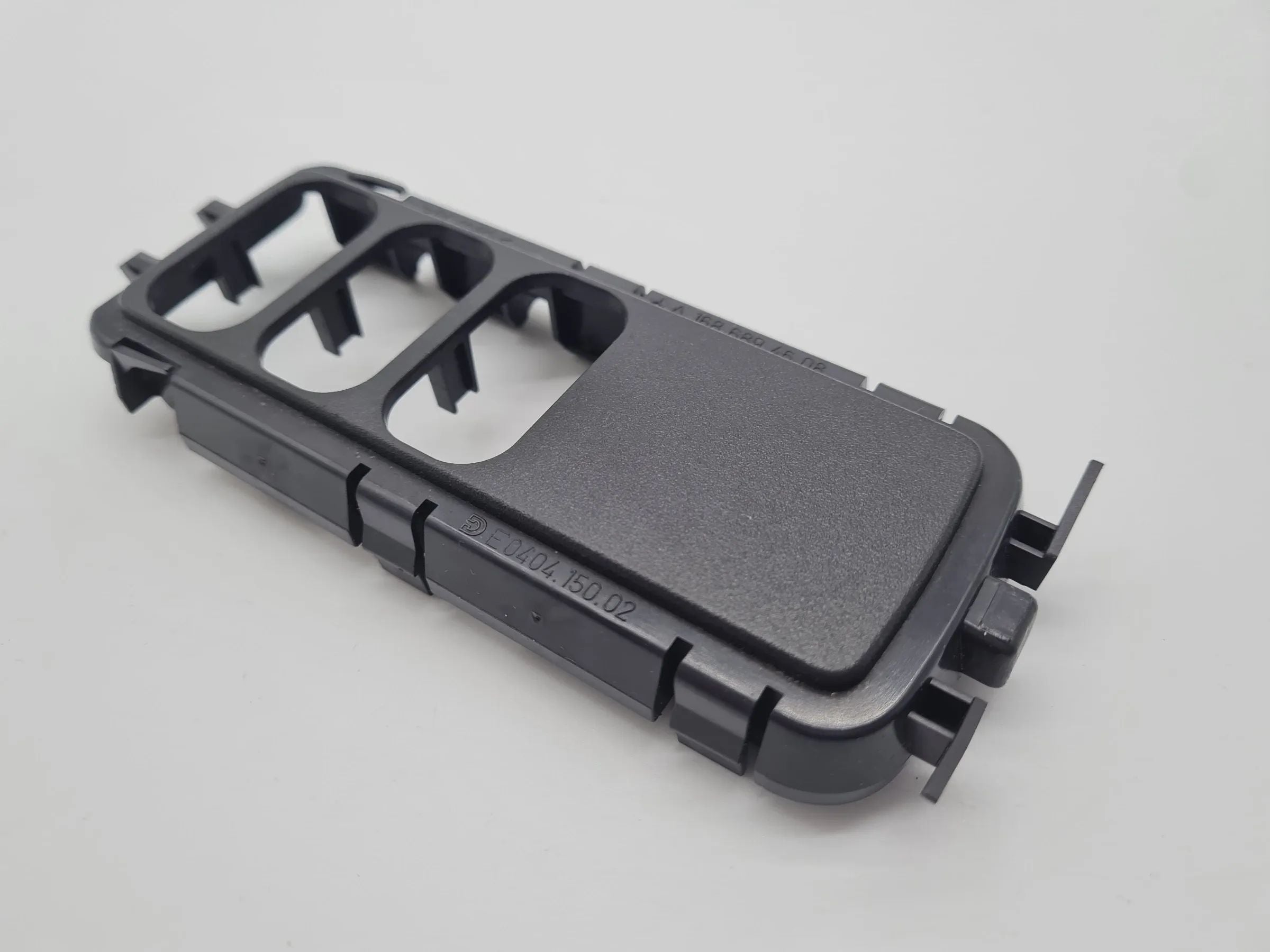 Original Mercedes-Benz A-Klasse (W168) Rahmen Blende Einparkhilfe A1685450191