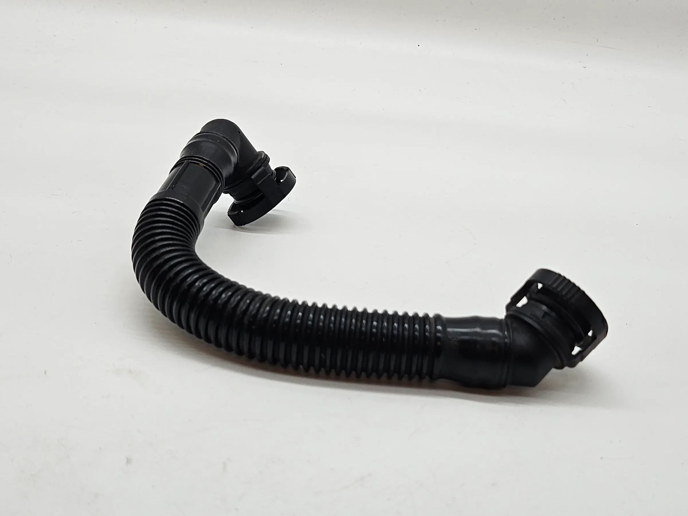 VW GOLF 5 6 SEAT IBIZA 4 1.4 Entlüftungsschlauch Kurbelgehäuse  036103493EC