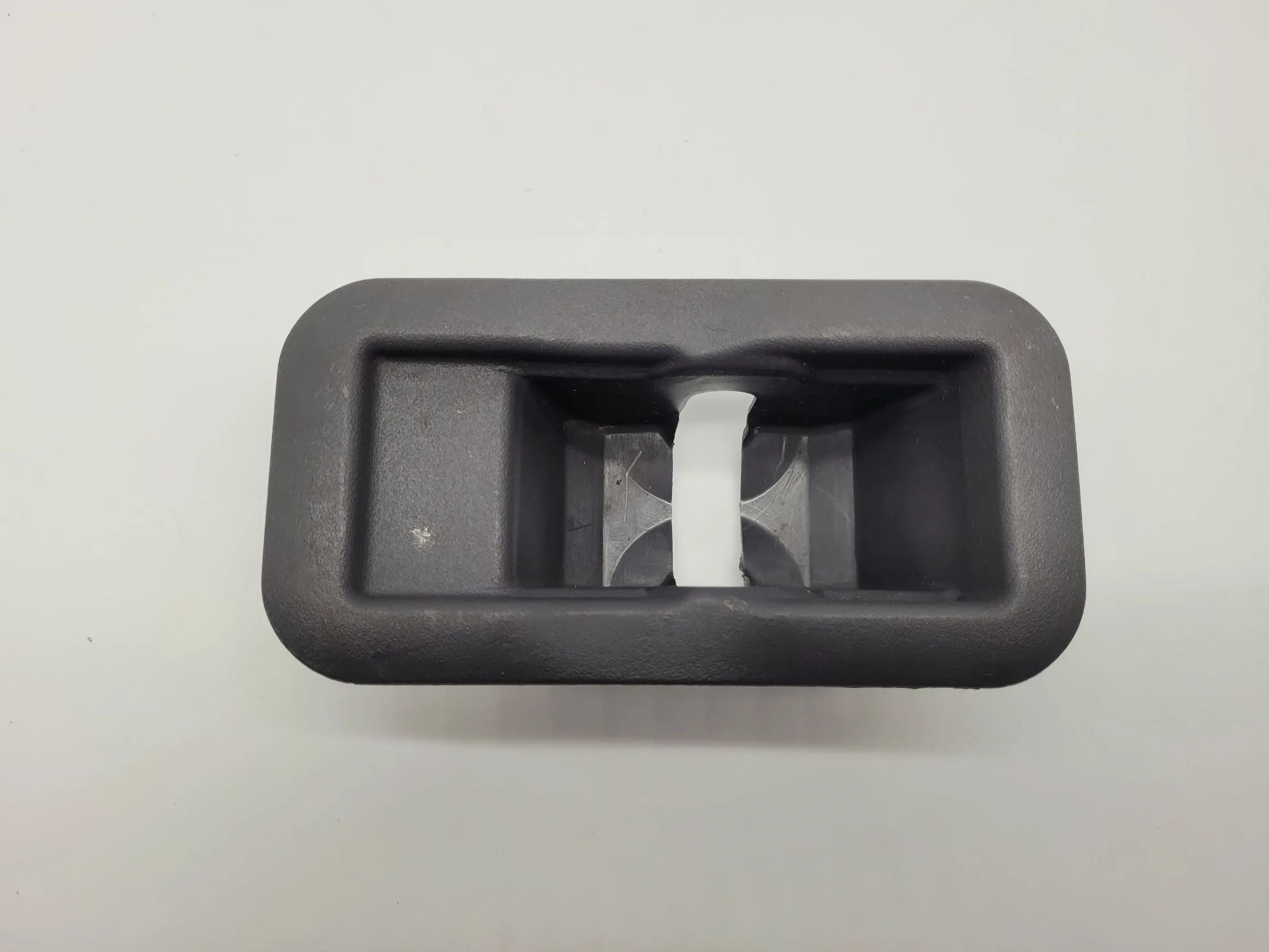 Original Mercedes Benz A-Klasse W168 Sitzbefestigung Abdeckung A1686840718