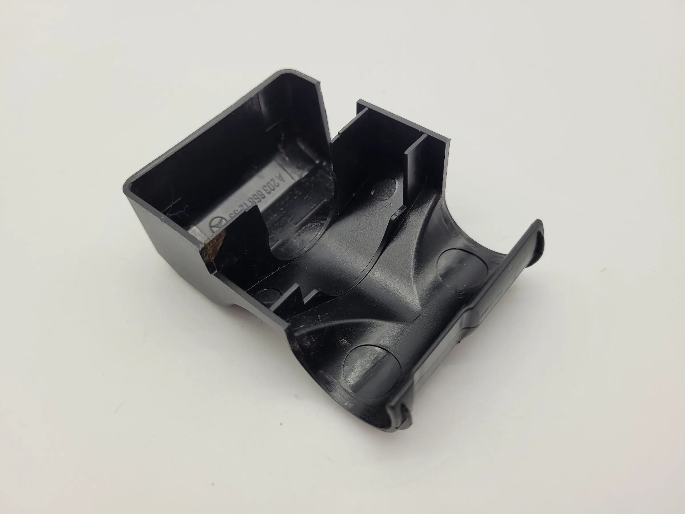 Original Mercedes-Benz C-Klasse (W203) Sicherheitsgurtbezug Rechts 60440.01