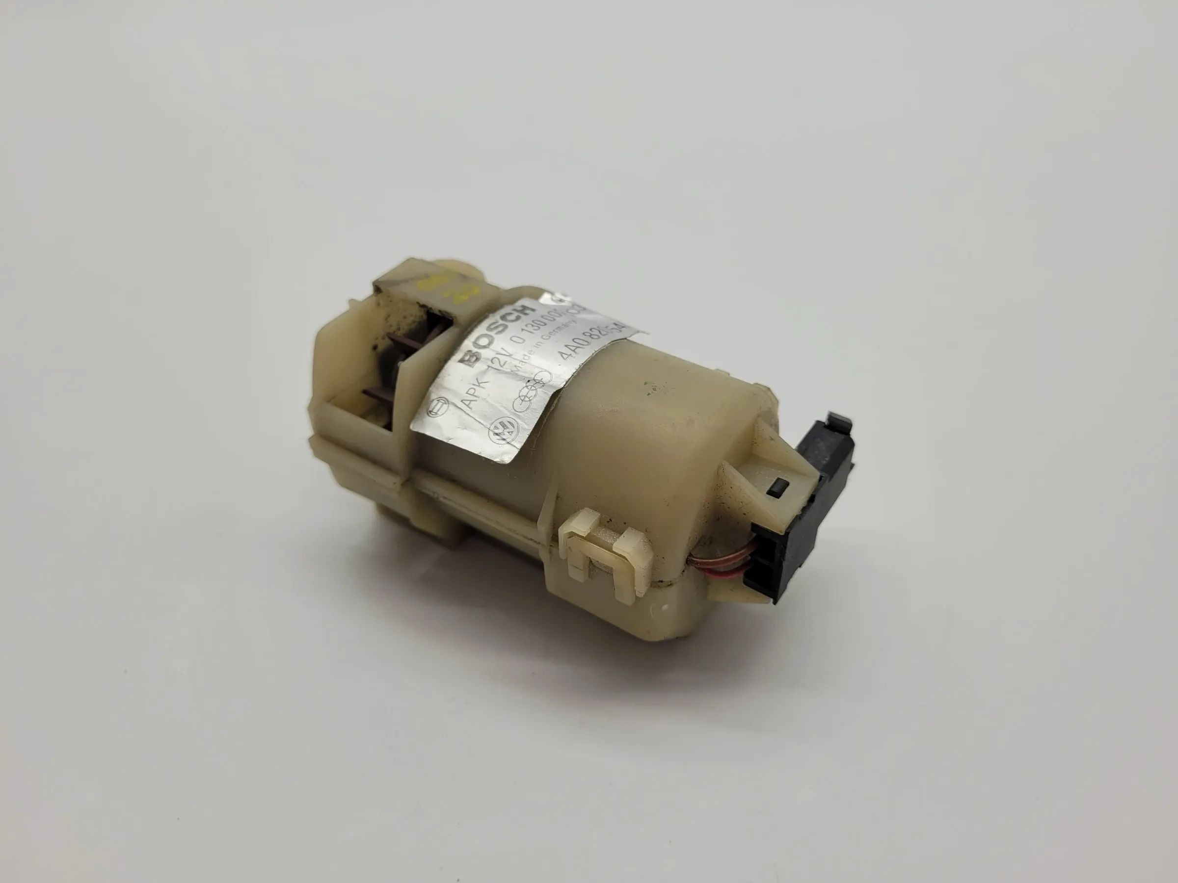 Gebläse Temperaturfühler Audi A3 A4 A6 80 100 V8 4A0820545 Gebläsemotor BOSCH