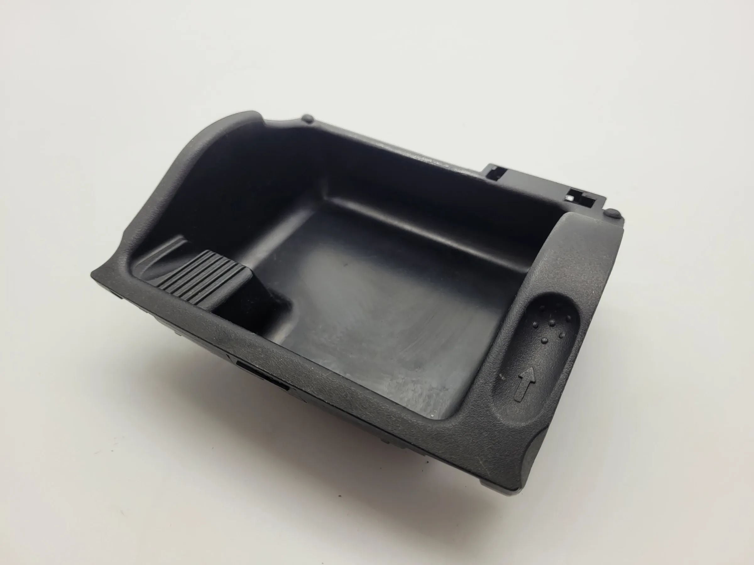 Original Mercedes-Benz C-Klasse T Modell (S203) Aschenbechereinsatz A2036800130