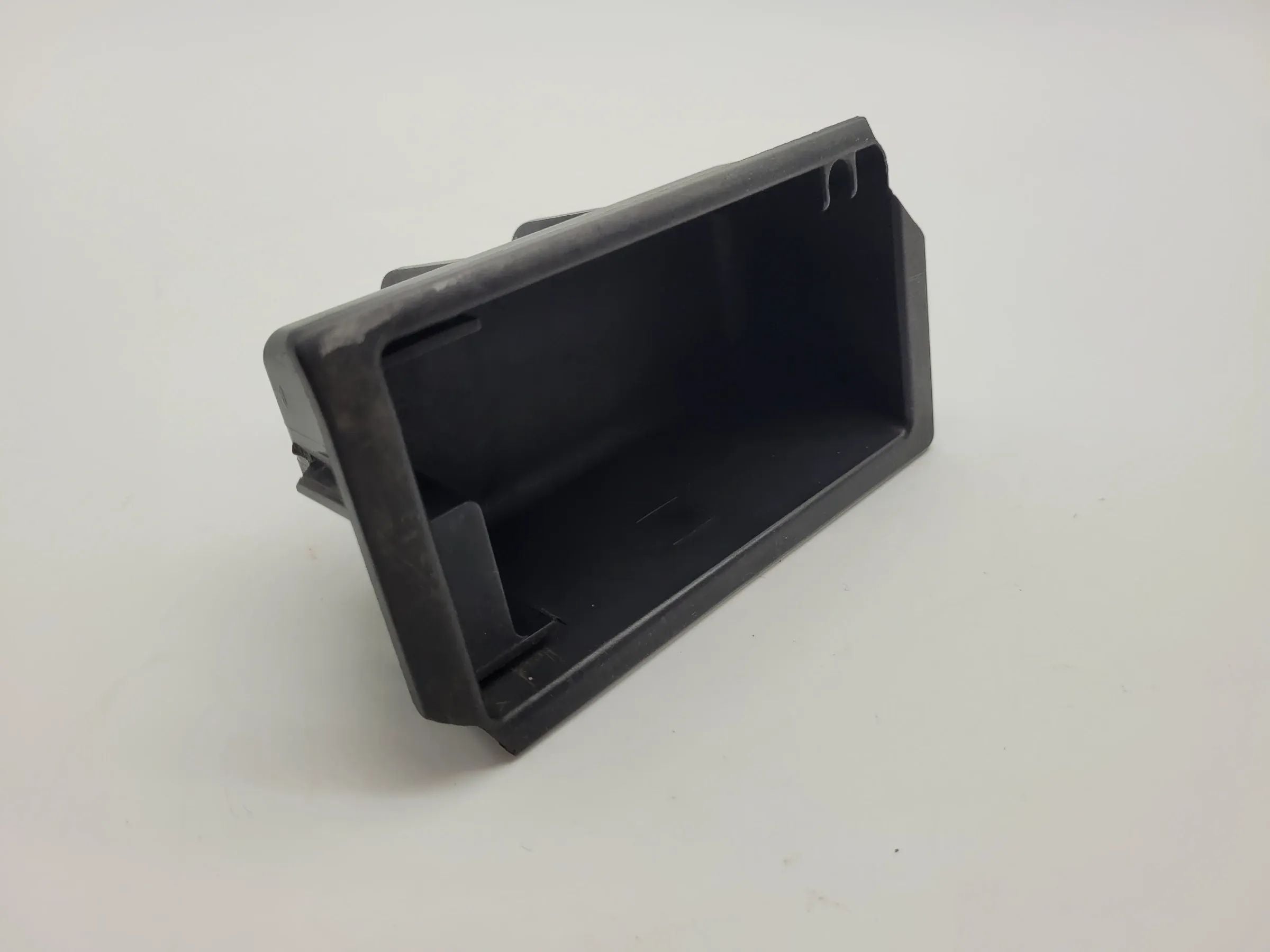 Original BMW 3er (E46) Aschenbechereinsatz 51.16-8225529.9