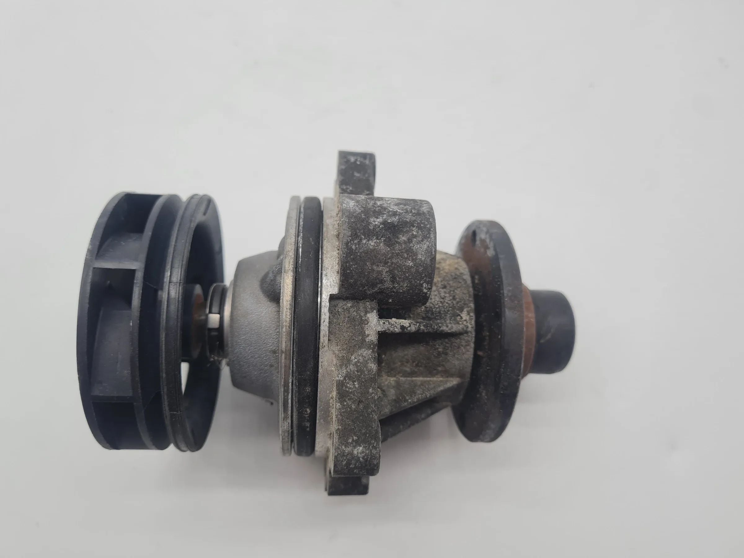 Original BMW (E38/E46/E60/Z3) Wasserpumpe Kühlmittelpumpe 17317413