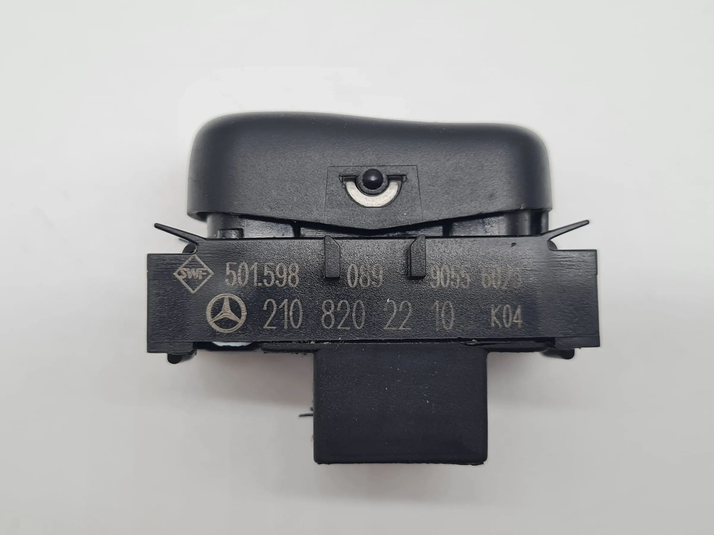 Mercedes C-Klasse (W210) Schalter Scheinwerferreinigung A2108202210