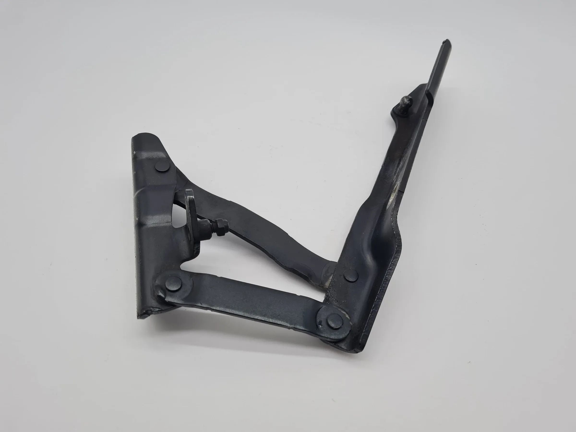 Original BMW 5er (E60/E61) Scharnier Motorhaube Vorne Rechts 41.61-7 008 728