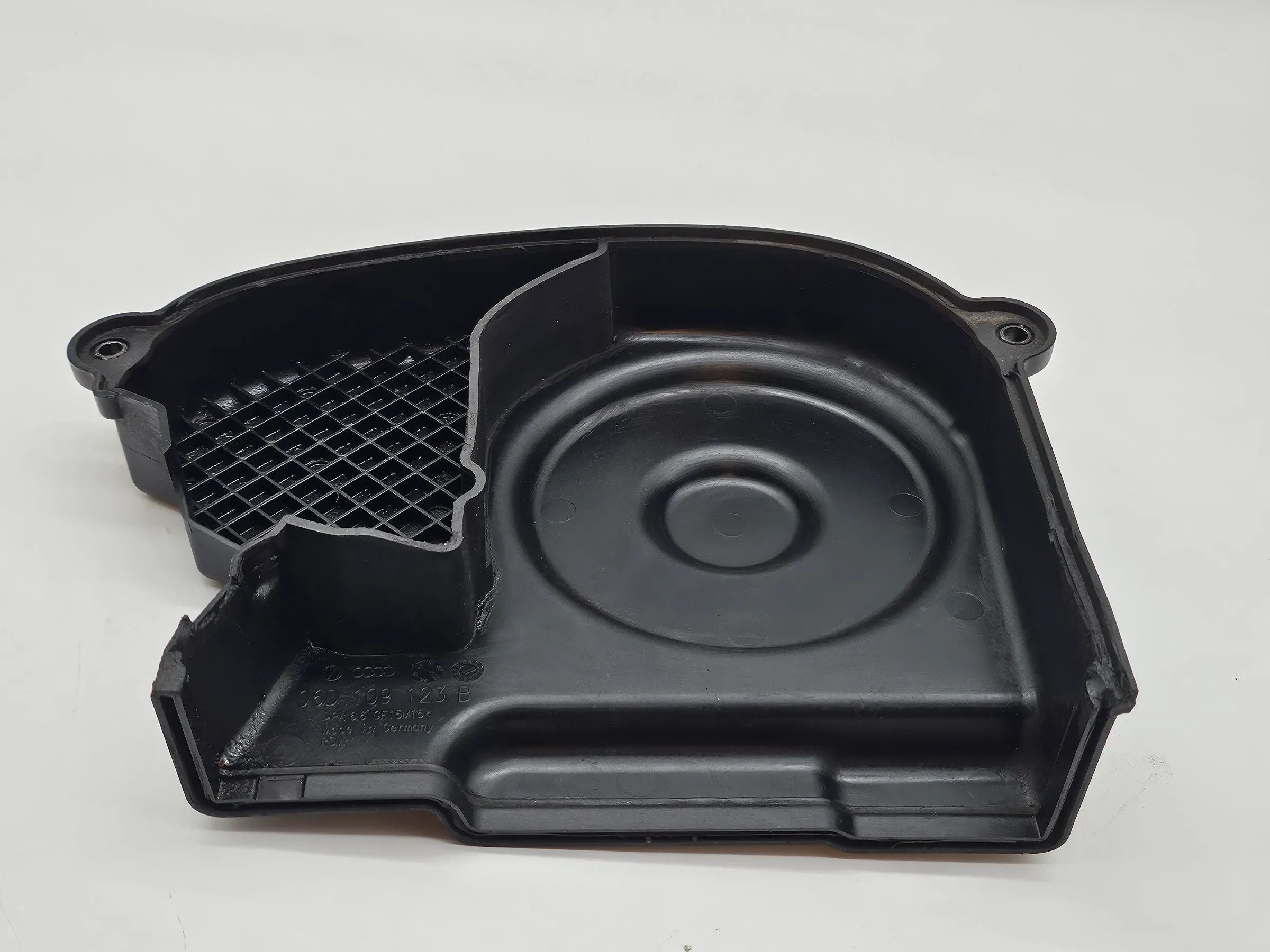 Original Audi A3 A4 2,0 FSI Zahnriemenschutz Zahnriemenabdeckung 06D109123B