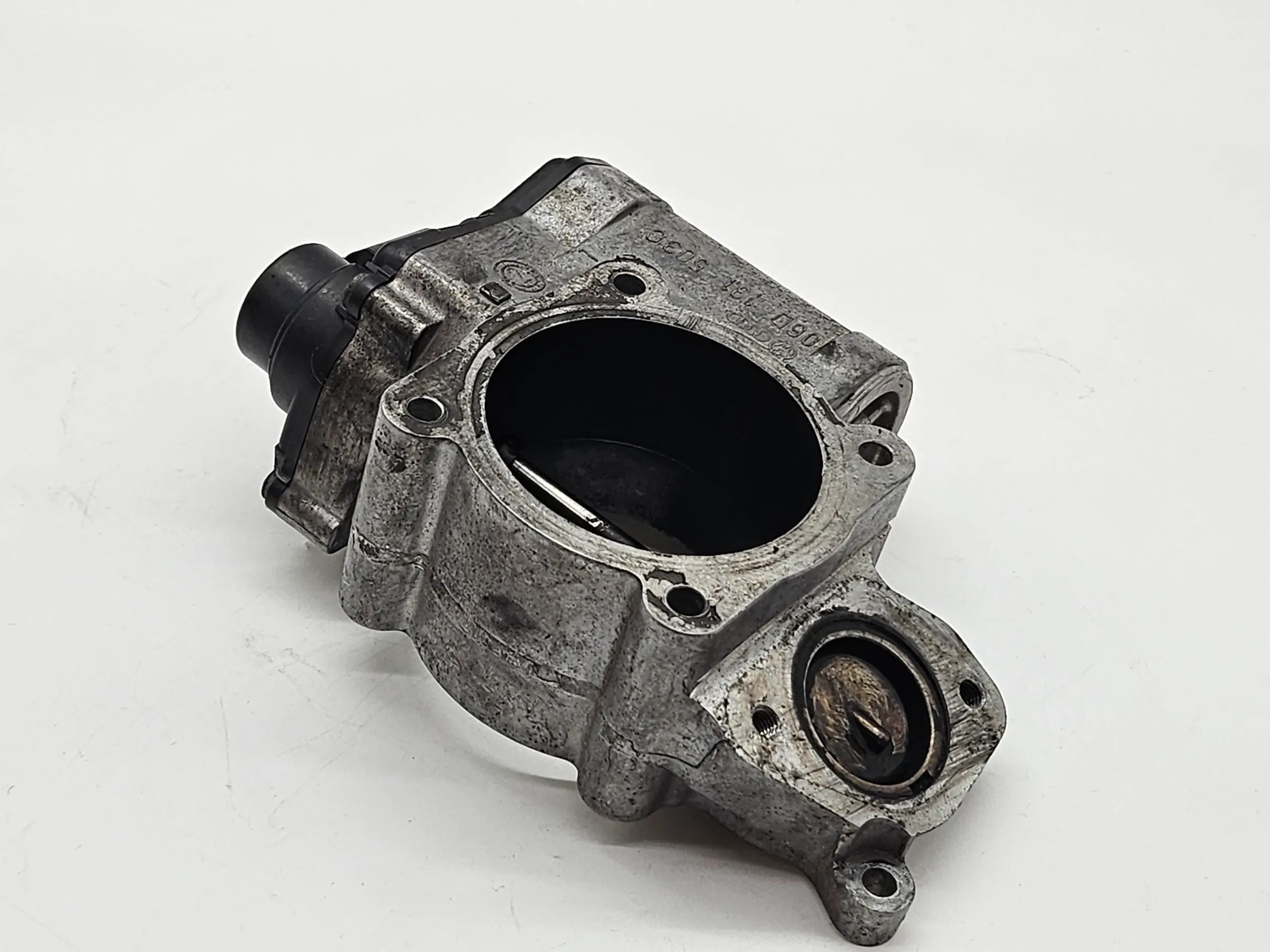 Orig. Audi A4 8E B6 2,0L FSI AWA Abgasrückführungsventil AGR Ventil 06D131503C