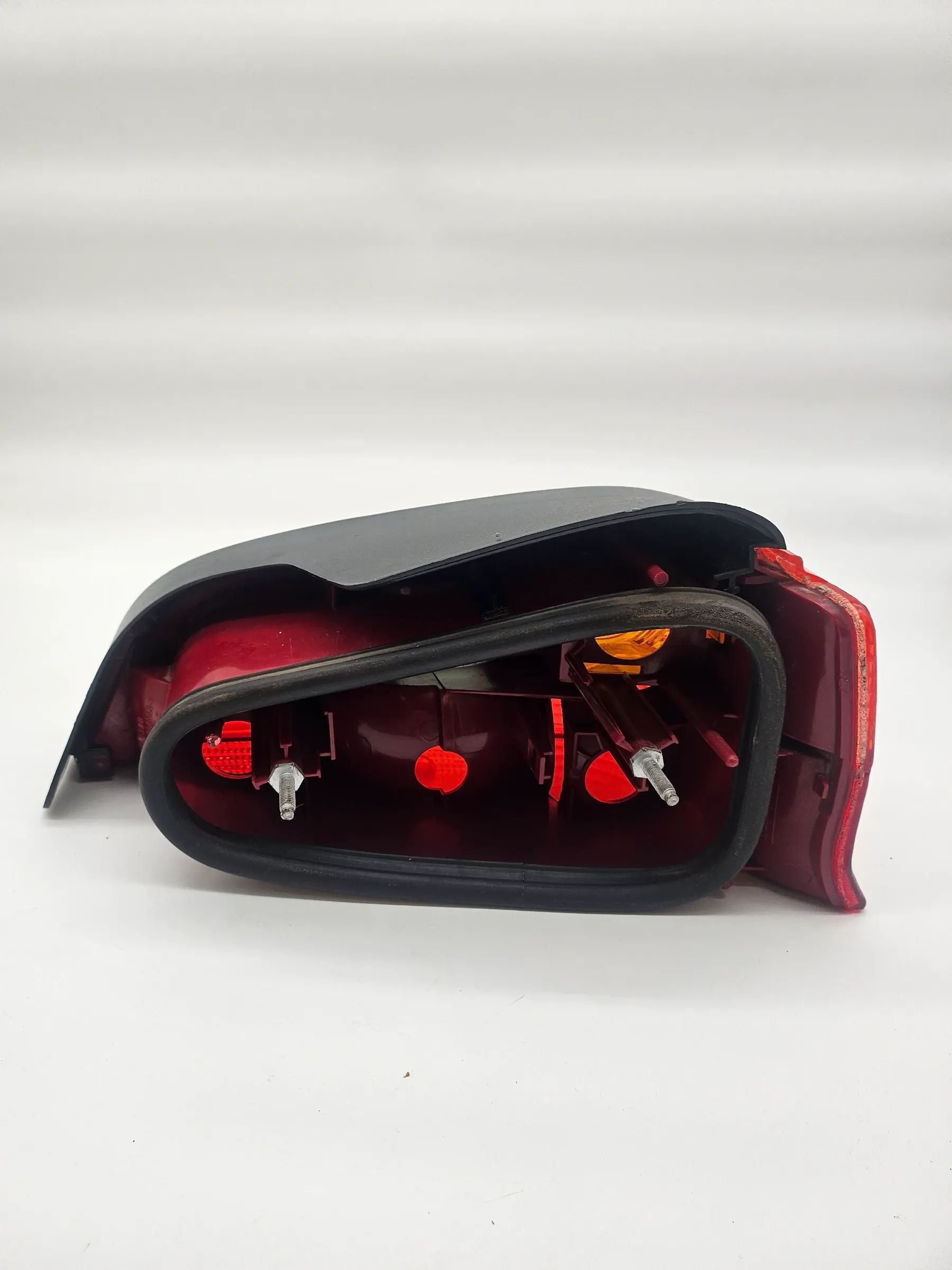 Achterlicht achterlamp voor Peugeot 106 II 5-deurs 1996 - 2004 links TYC