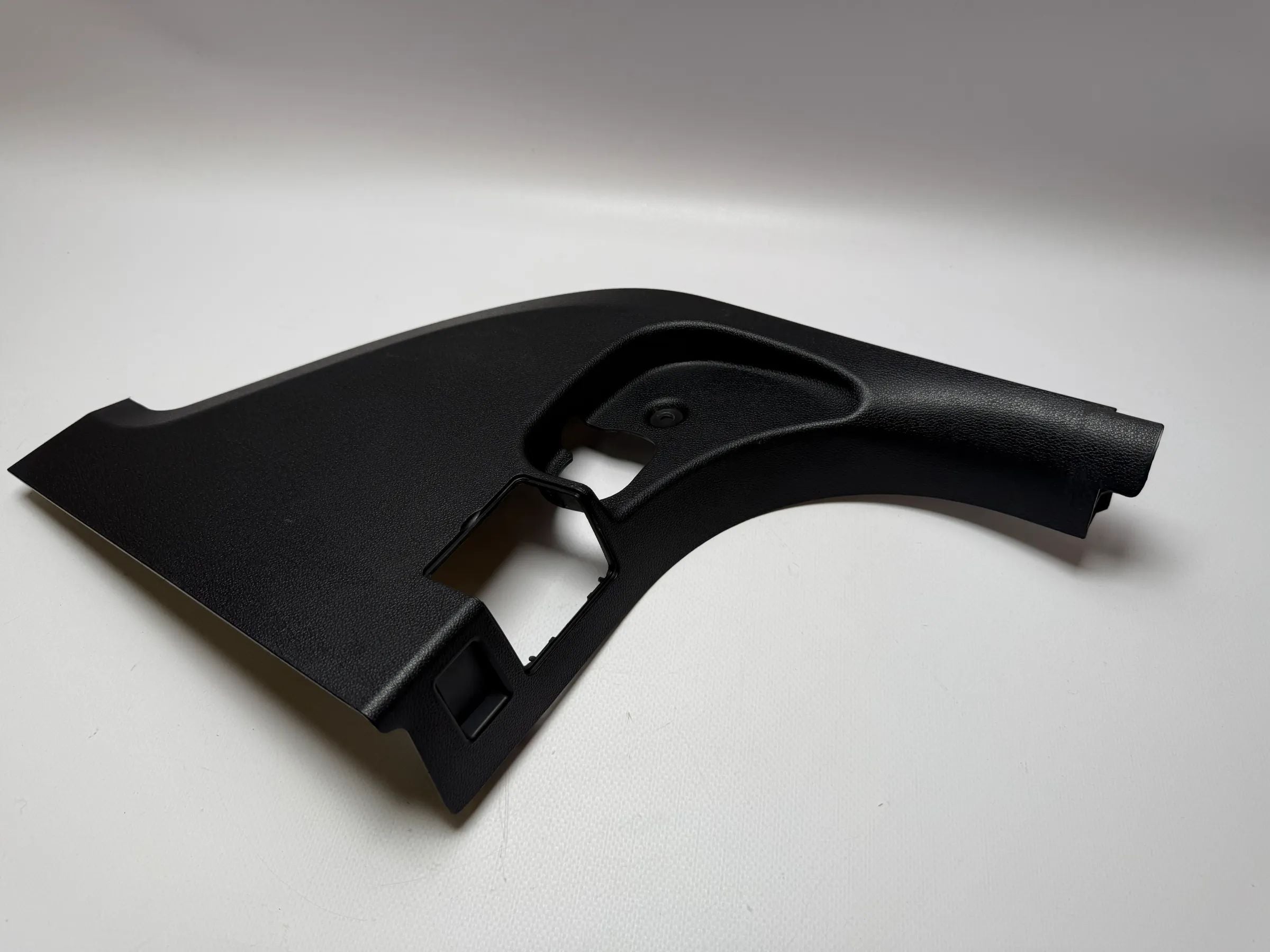 Original BMW E90 E91 E92 side panel cover footwell trim 51437066989 