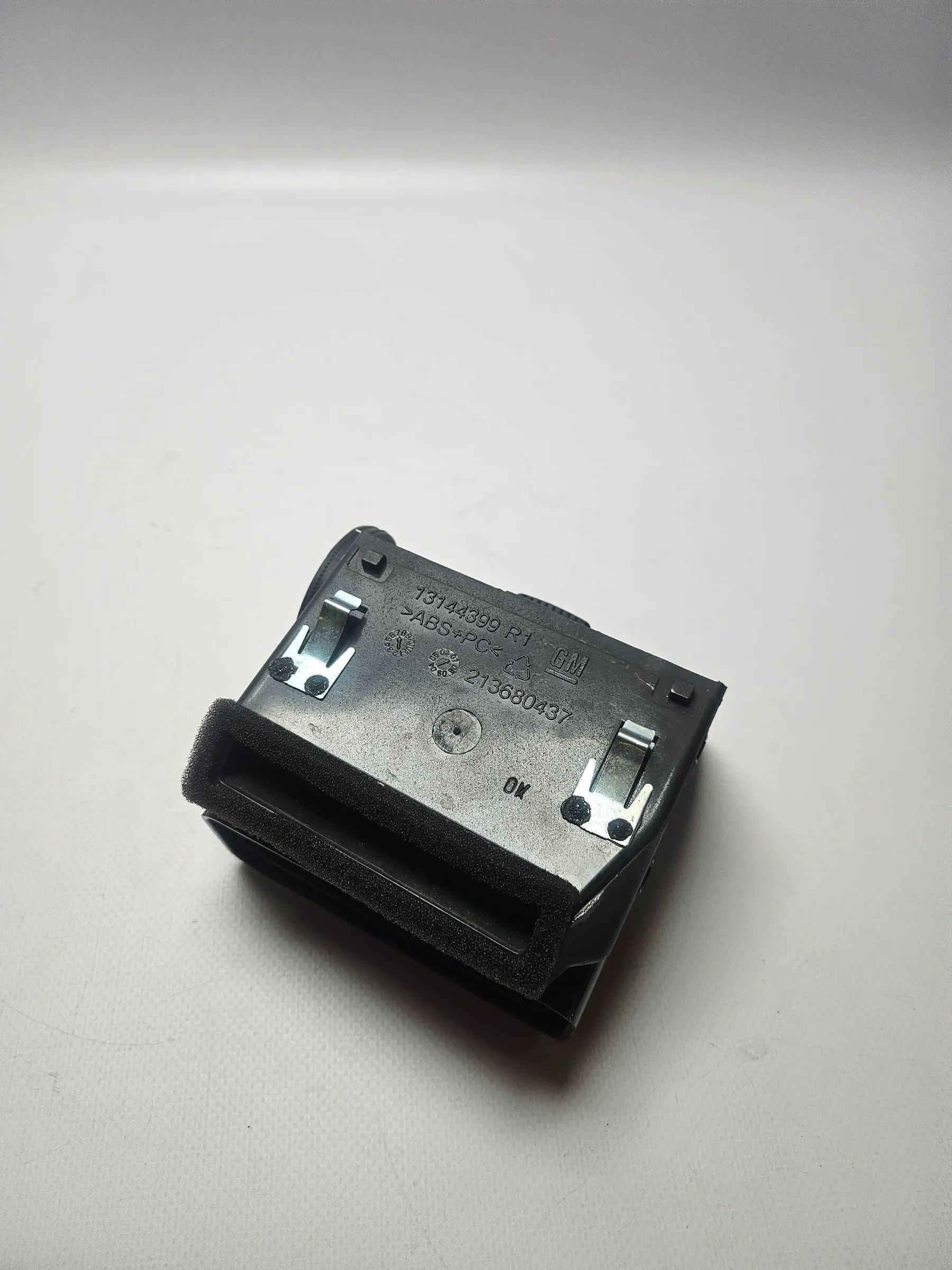 Оригинальная передняя правая фара Opel Zafira B 2007