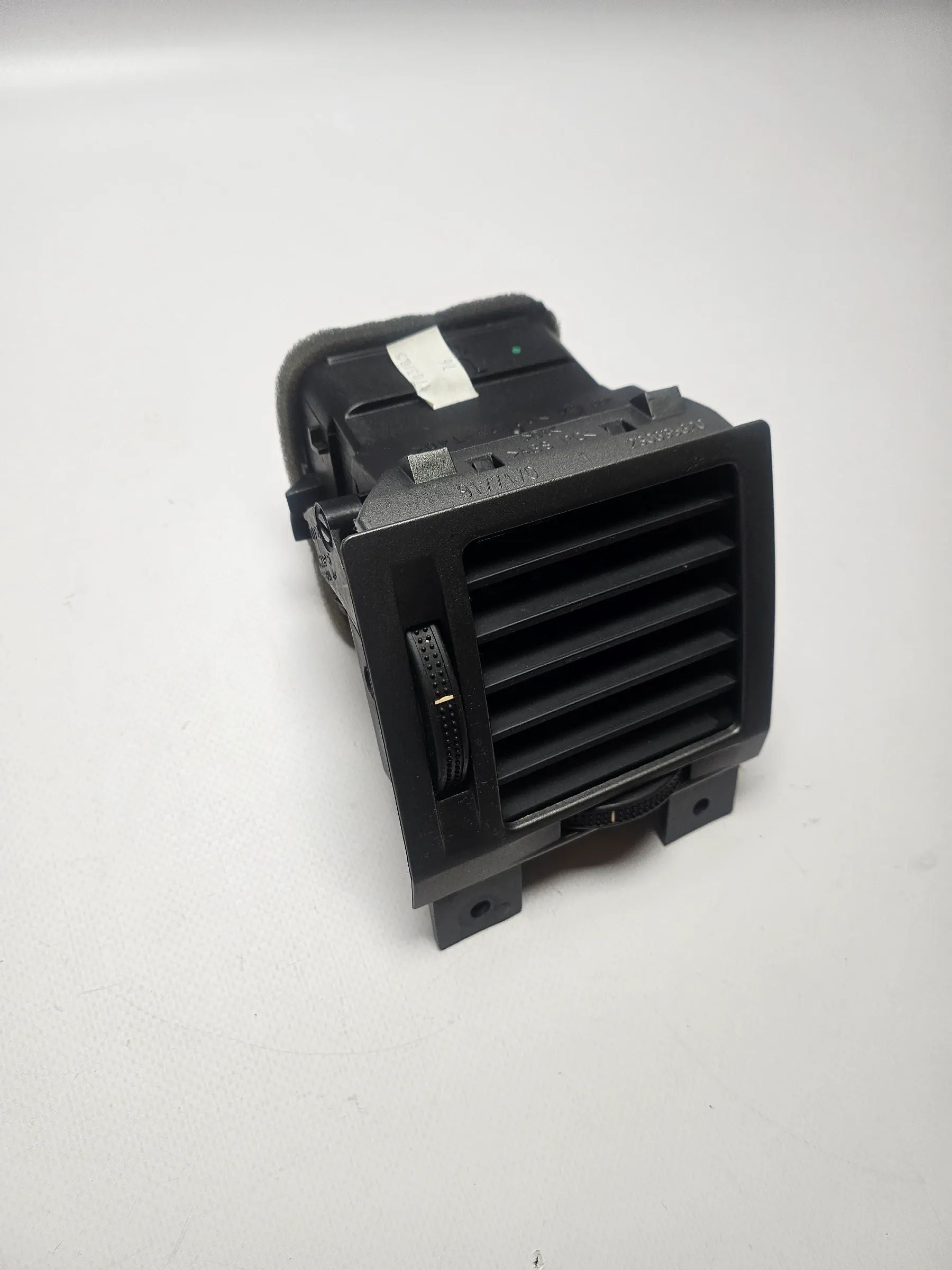 Оригинальная правая сопловая форсунка воздуха OPEL VECTRA C CARAVAN 2.2 DIRECT 9177170