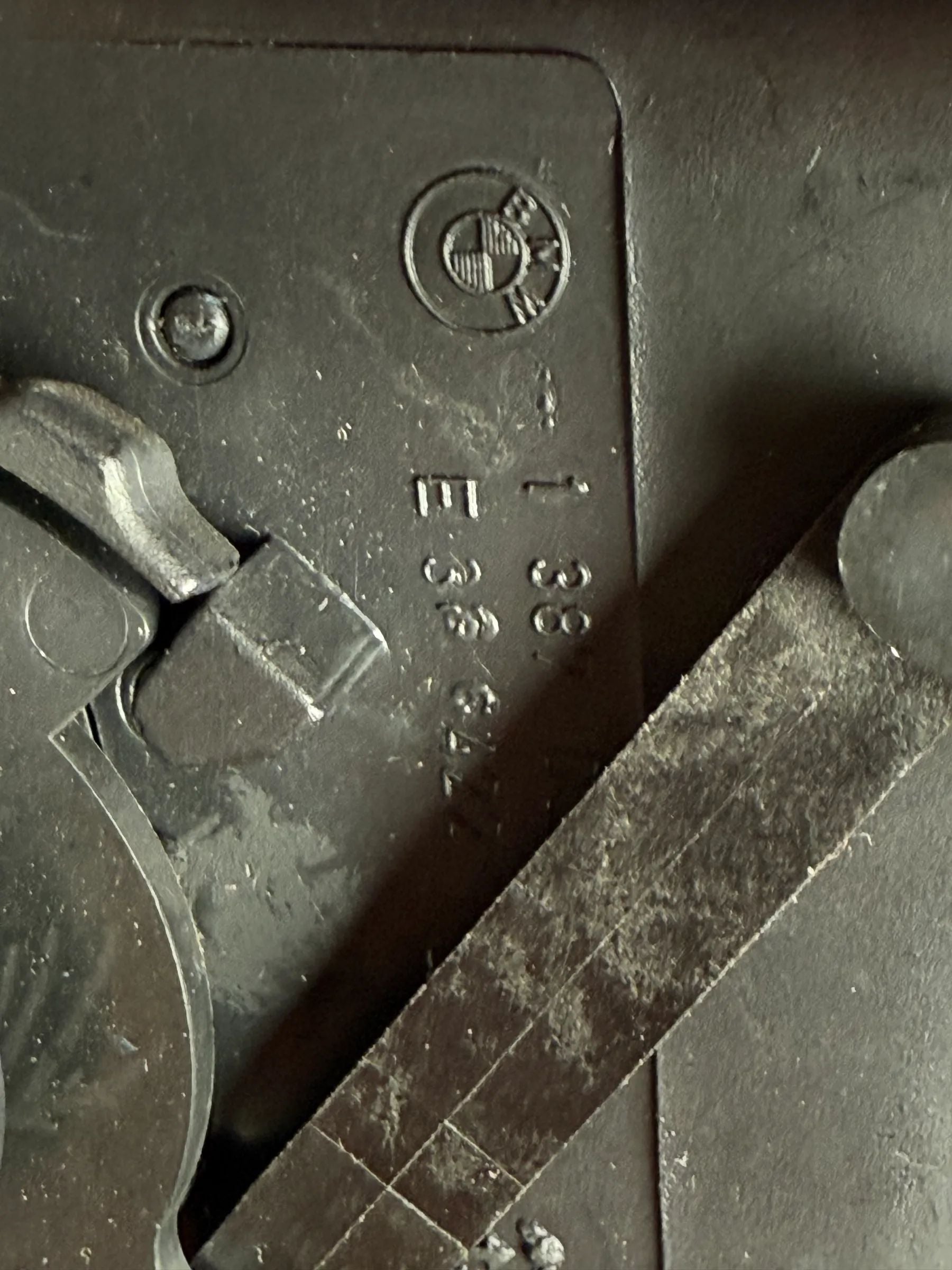 Оригинальная левая воздуховодная насадка BMW E36 1387061