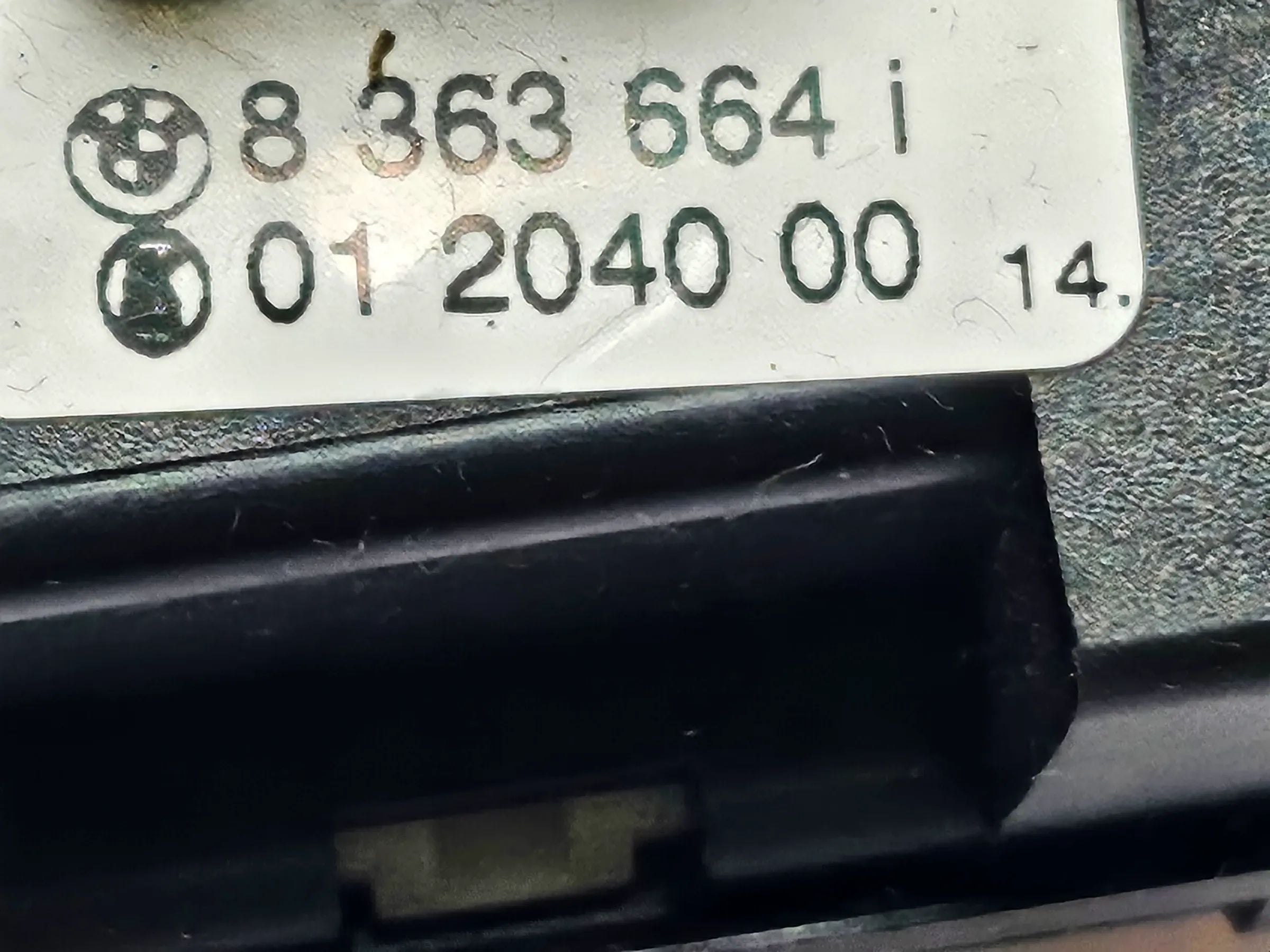 Оригинальный рычаг переключателя стеклоочистителя BMW E39 8363664I