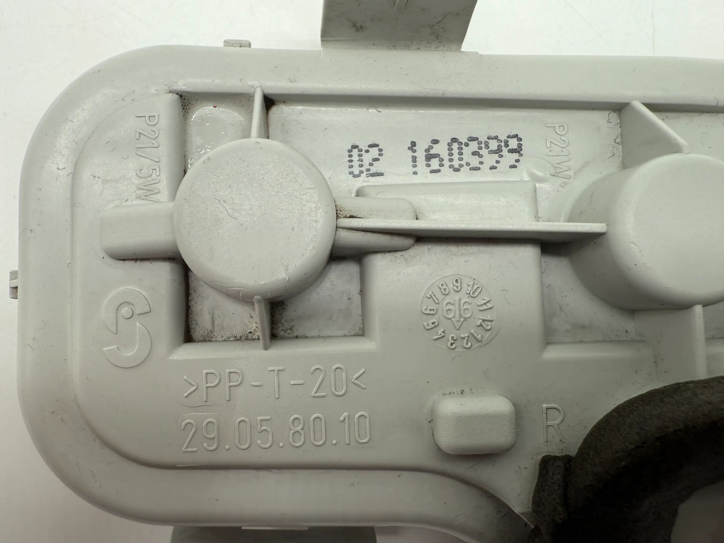 Lamp holder Opel Astra G Coupe / Cabrio etc. Rear light right 29058010 