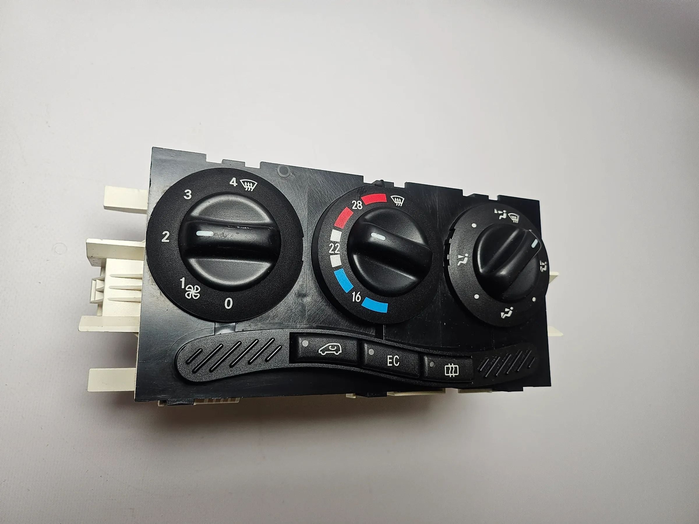 Original Mercedes Clase A W168 Mando de Climatización y Calefacción 1688300485