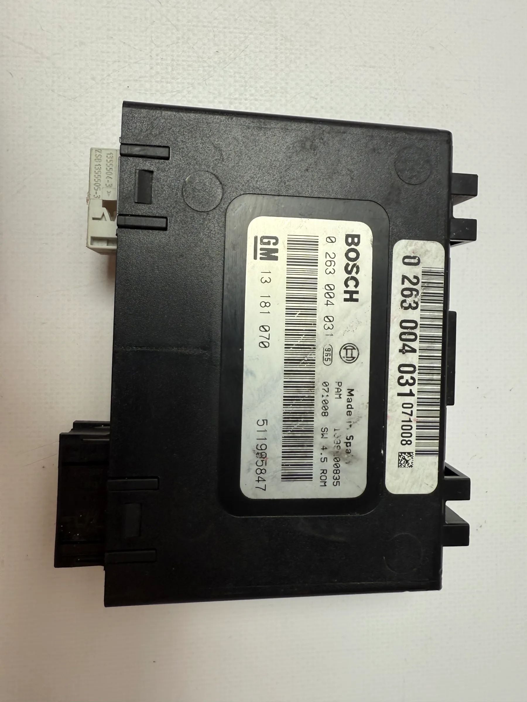 Оригинальный блок управления парктроником Opel Vectra C / Signum 3.0 13181070 / 0263004031