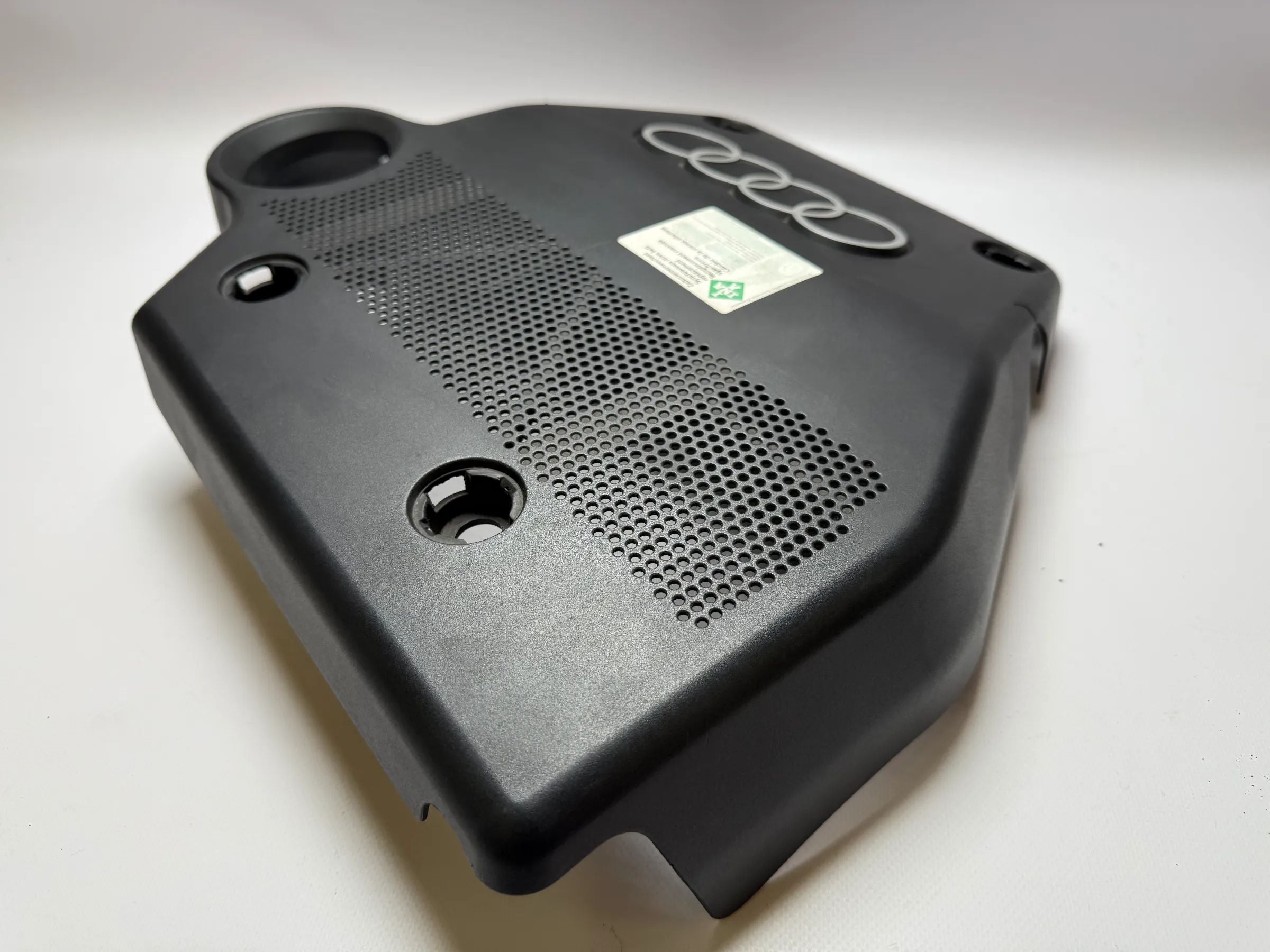 Original Audi A3 1.6 8L  Motorabdeckung  06A103925AR