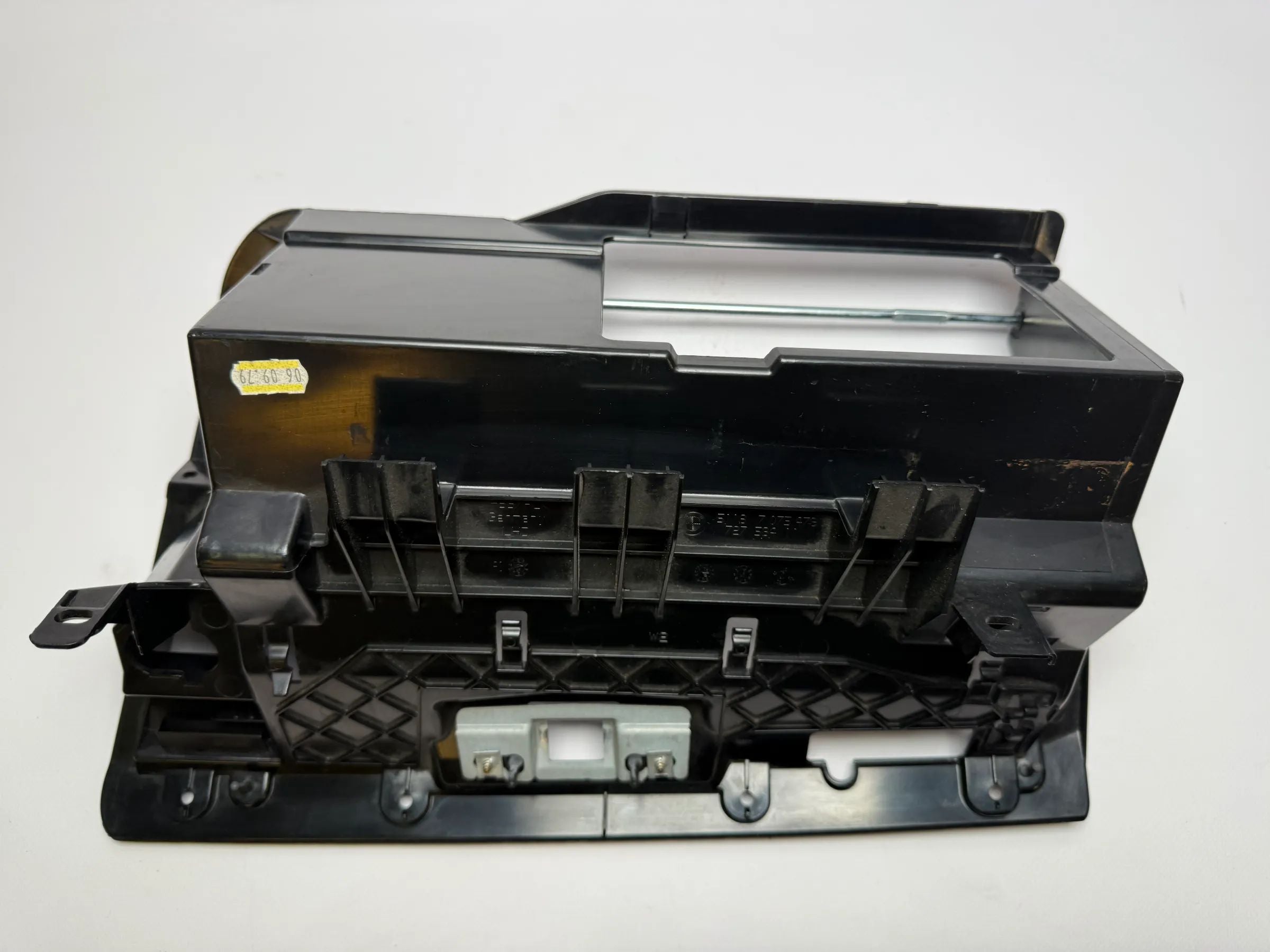 Оригинальный держатель бардачка BMW 3 серии E90 E91 E92 E93 7075479 / 7275841 - Auto-veritas