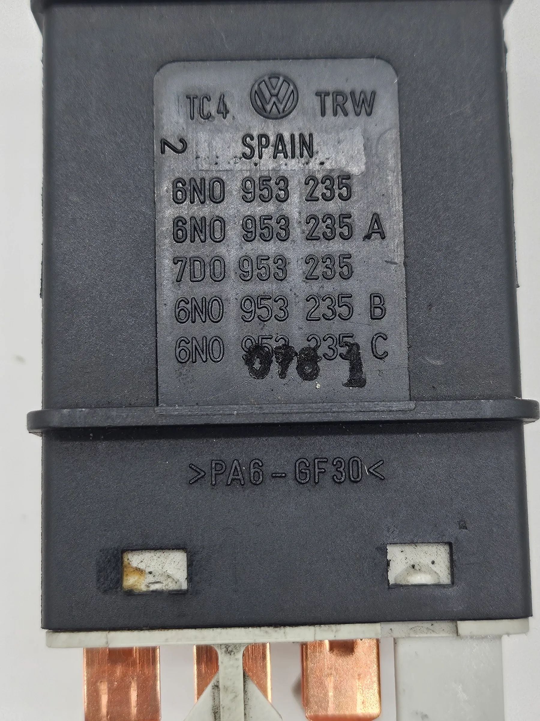 Originale VW Polo 6N2 Relè lampeggiatore interruttore lampeggianti 6N0953235 B