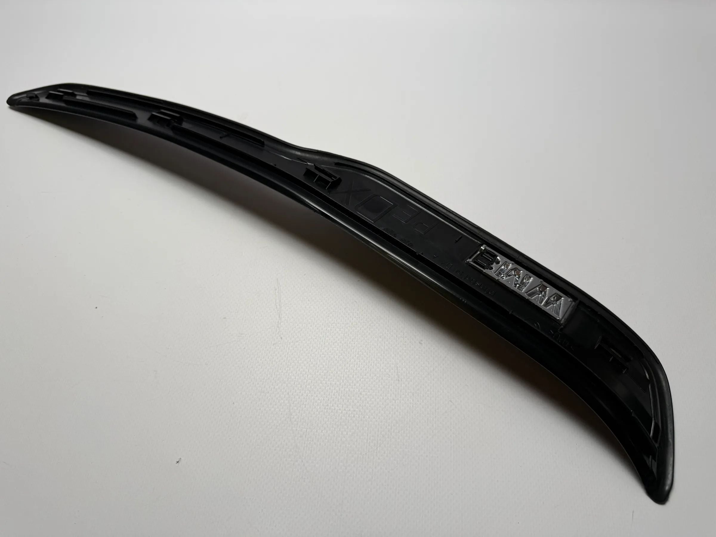 Оригинальная накладка порога двери правая BMW E90 / E91 51477060286