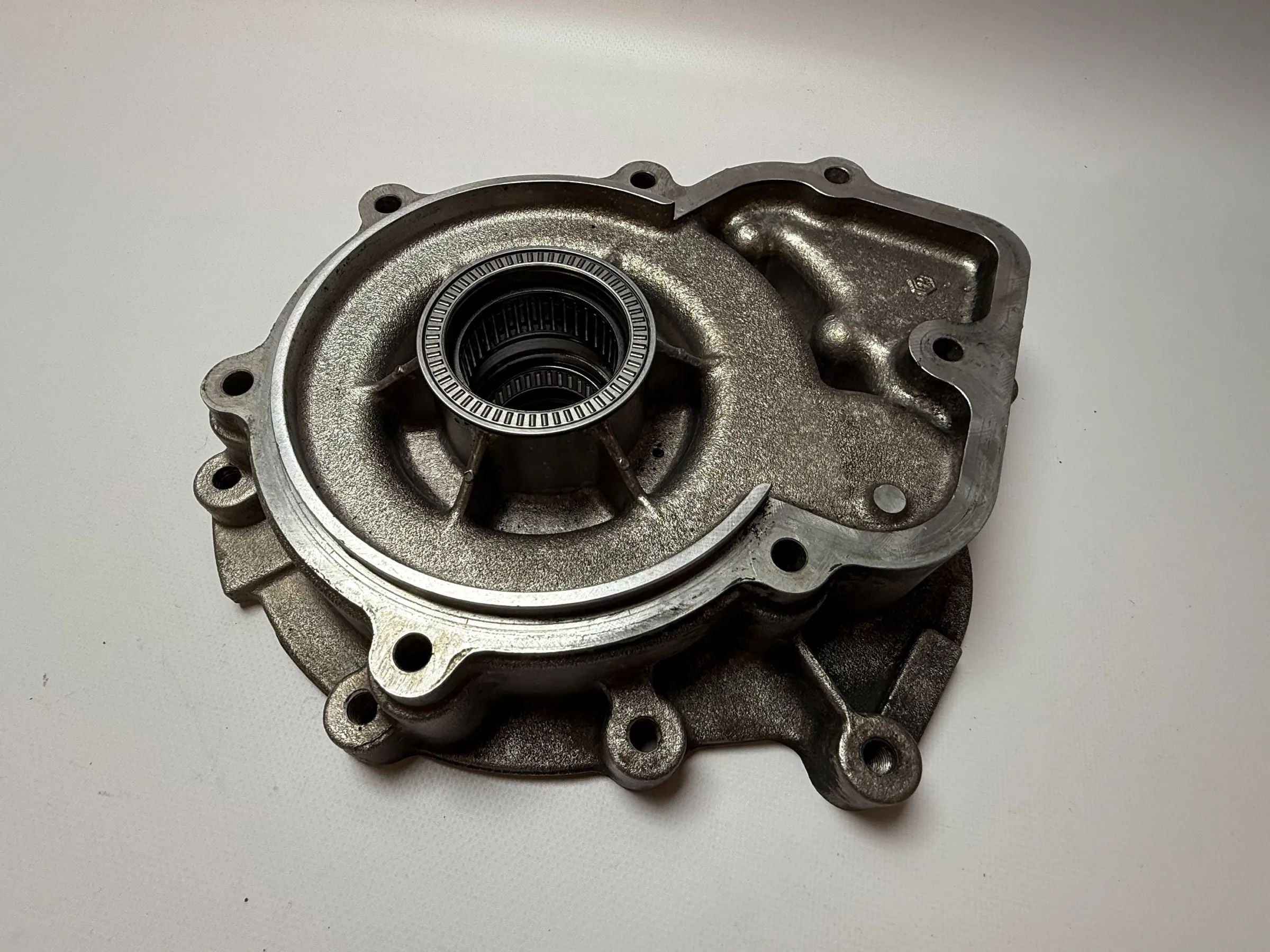 Oryginalna obudowa skrzyni biegów BMW X5 E53 3.0i 235 KM GM 96023814