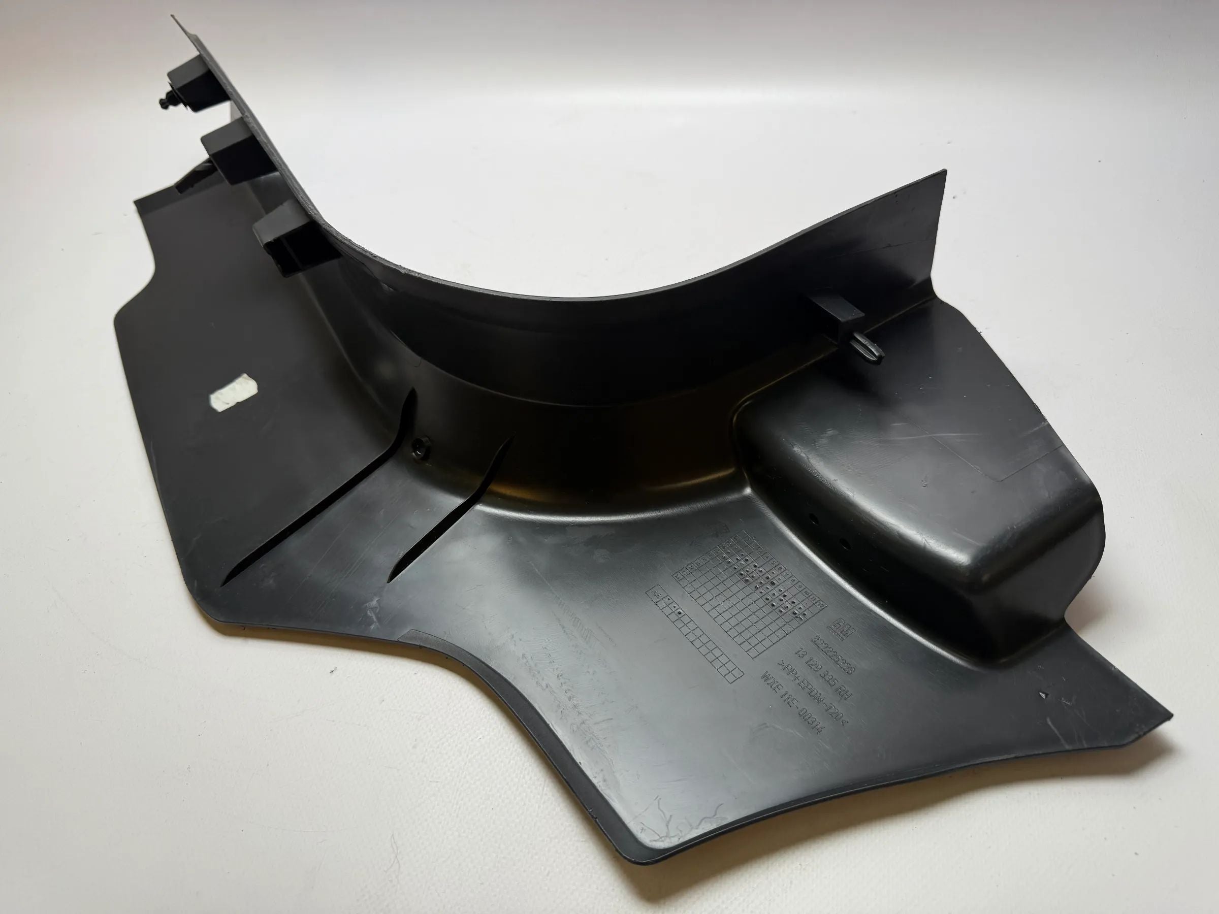 Оригинальная накладка порога правая OPEL Zafira B 1.9 D 13129335 - auto-veritas.com/ru