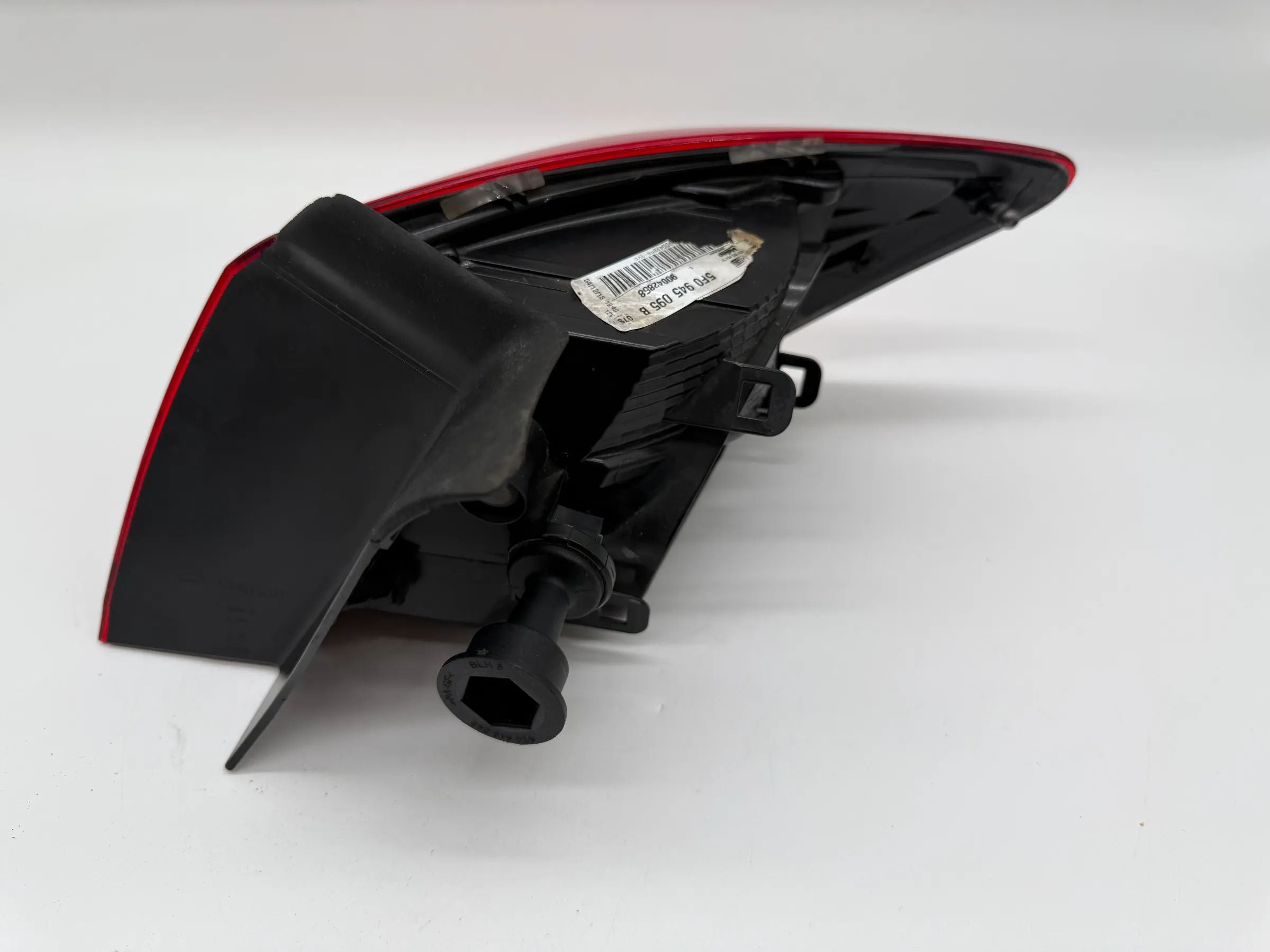 SEAT Leon Hatchback (5F1) Farolim Traseiro Esquerdo 5F0945095B / 90042858