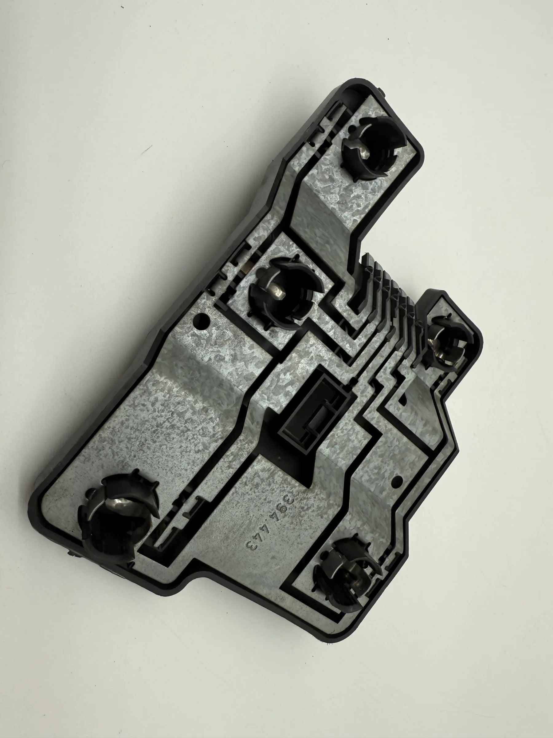 Support de feu arrière gauche Opel Astra (F) 1992 394.449