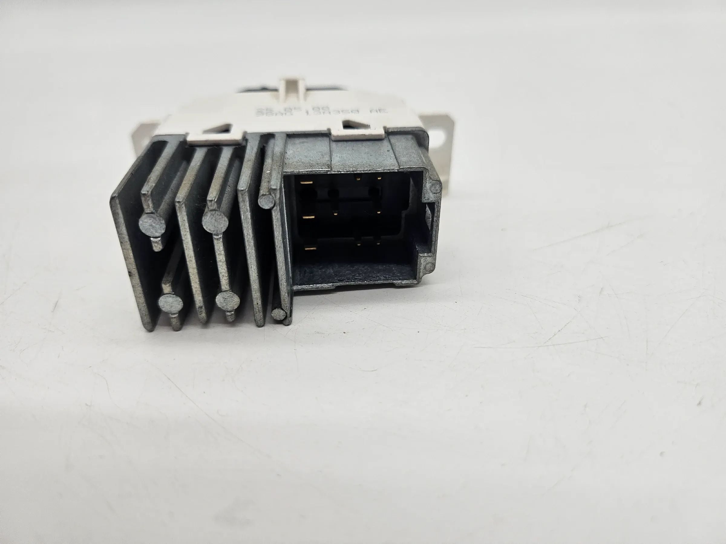 Original Ford Focus 1 DNW DBW DAW Schalter Warnblinkschalter 98G13A350BE