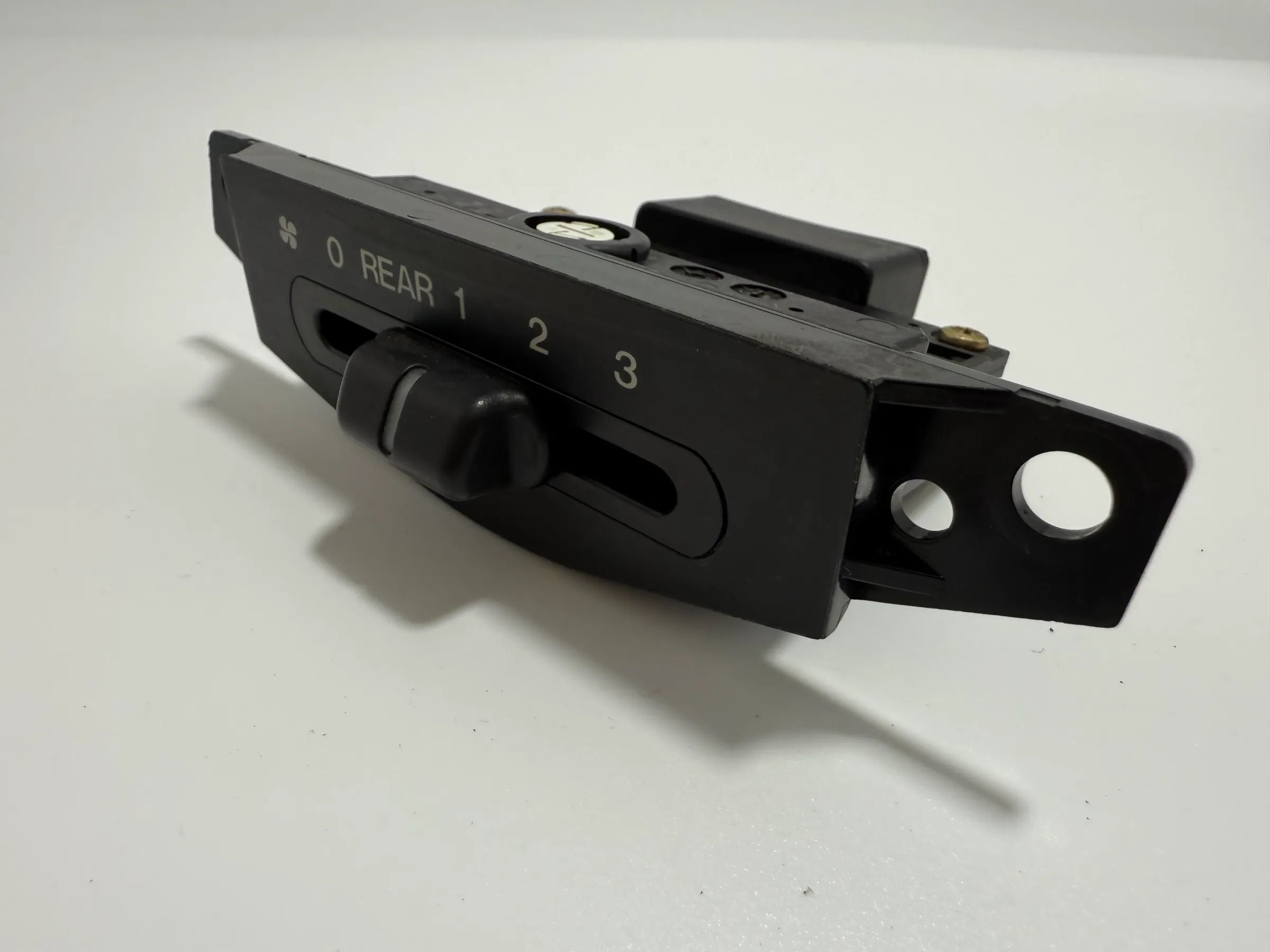 Originele Mazda MPV II Klimaatregeling Luchtsturing Stanley LC73 613 40