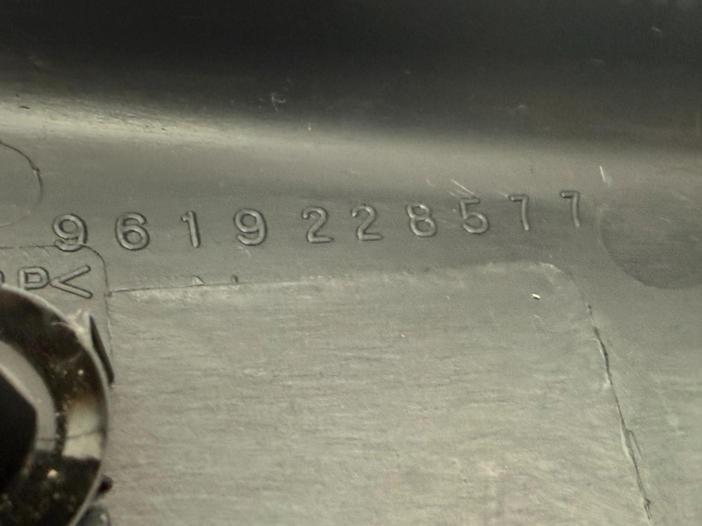 อะไหล่แท้ Citroen Berlingo ฝาครอบกระจกมองข้างซ้าย 9619228577