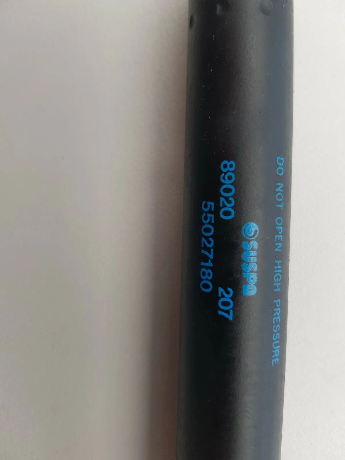 GAS STRUT HAYON POUR JEEP CHEROKEE II 1984-2001 55027180