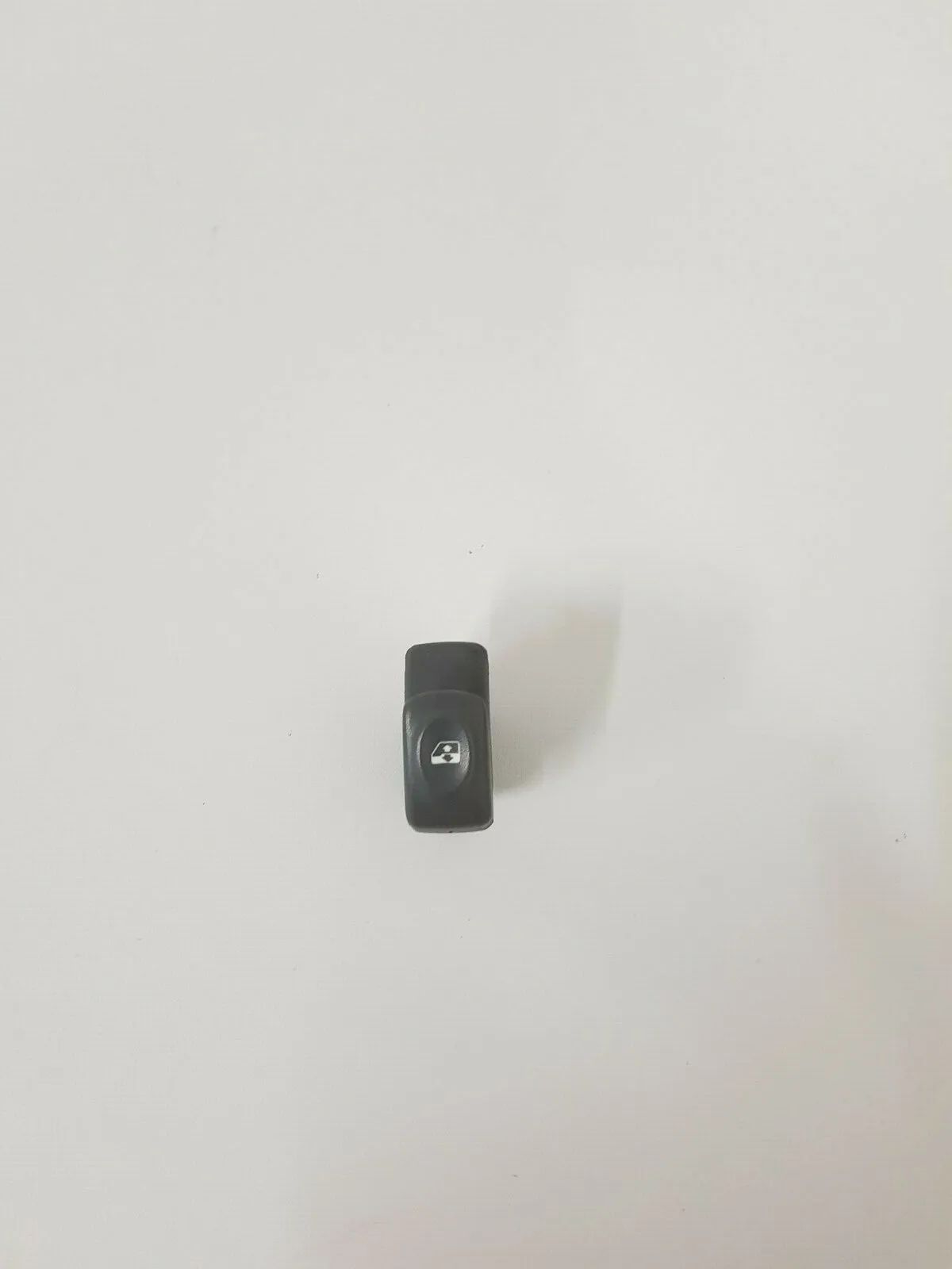 original Renault Twingo C06 Bj.02-06-switch window regulator 6-pin 189836 