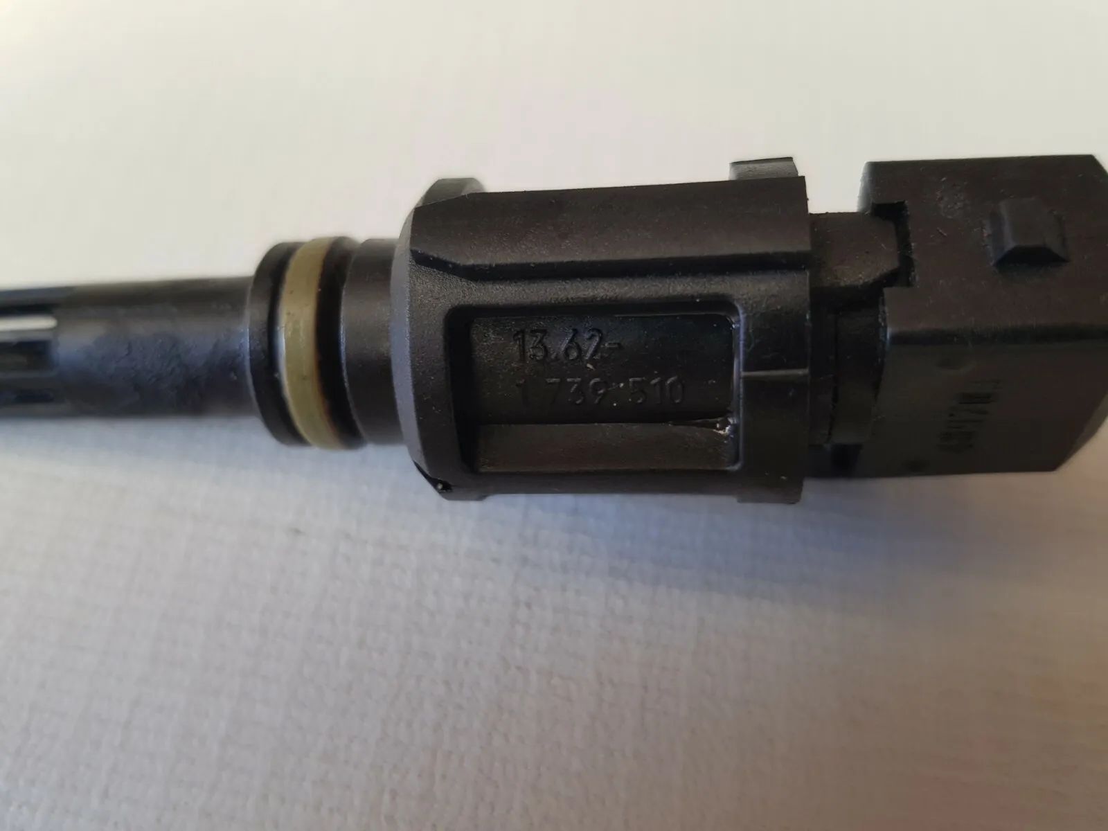 อะไหล่แท้ BMW E38 E39 เซนเซอร์วัดอุณหภูมิอากาศไอดี 1739510