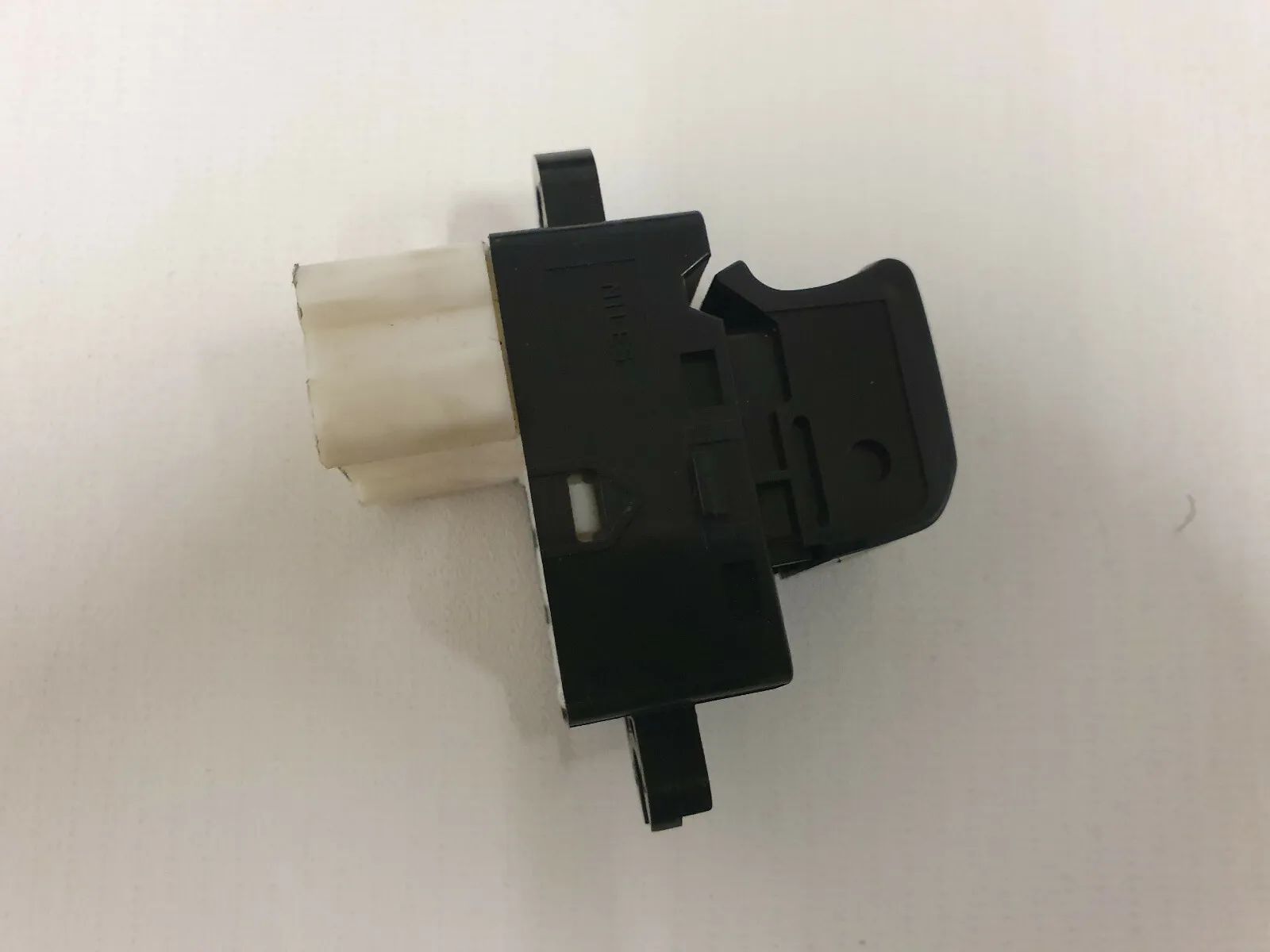 nissan micra K12 Bj05 bouton interrupteur lève-vitre avant droit 5330 K17