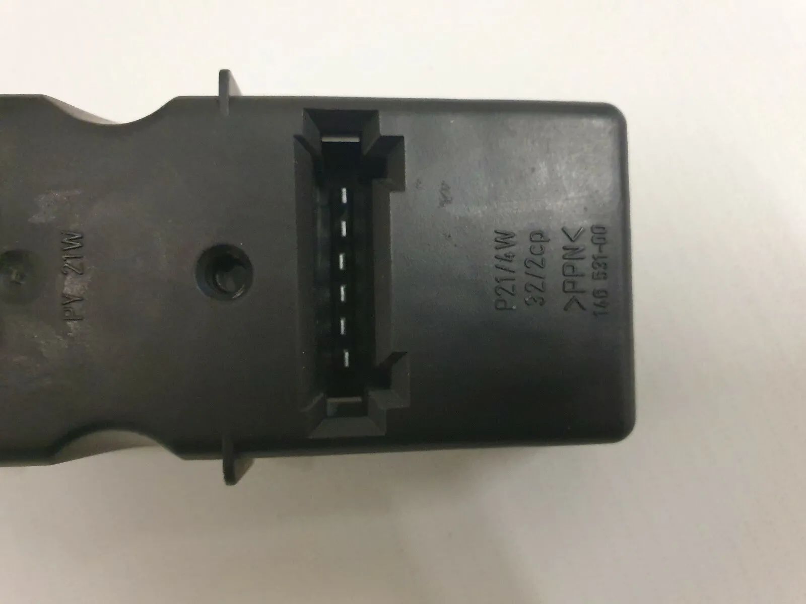 Lampenträger links oder rechts 14653100 Mercedes-benz C-klasse H0 W202 T K14