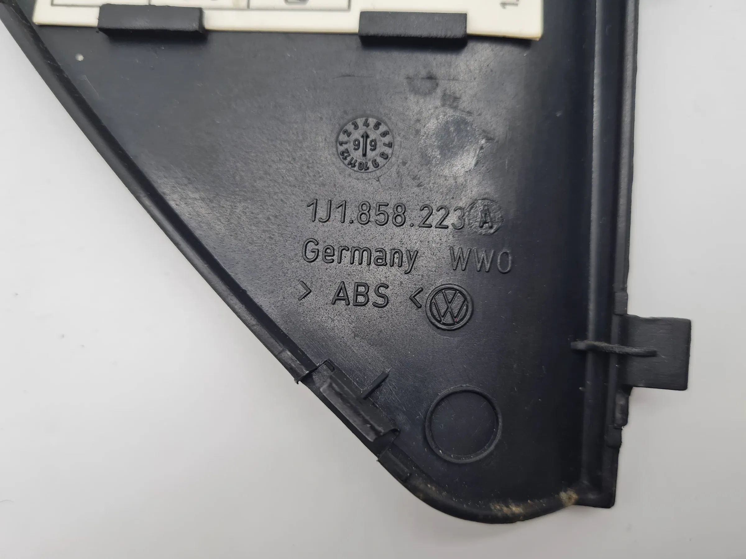 Original VW Golf IV 4 (1J5/1J1) Abdeckung Sicherheitskasten 1J1858223