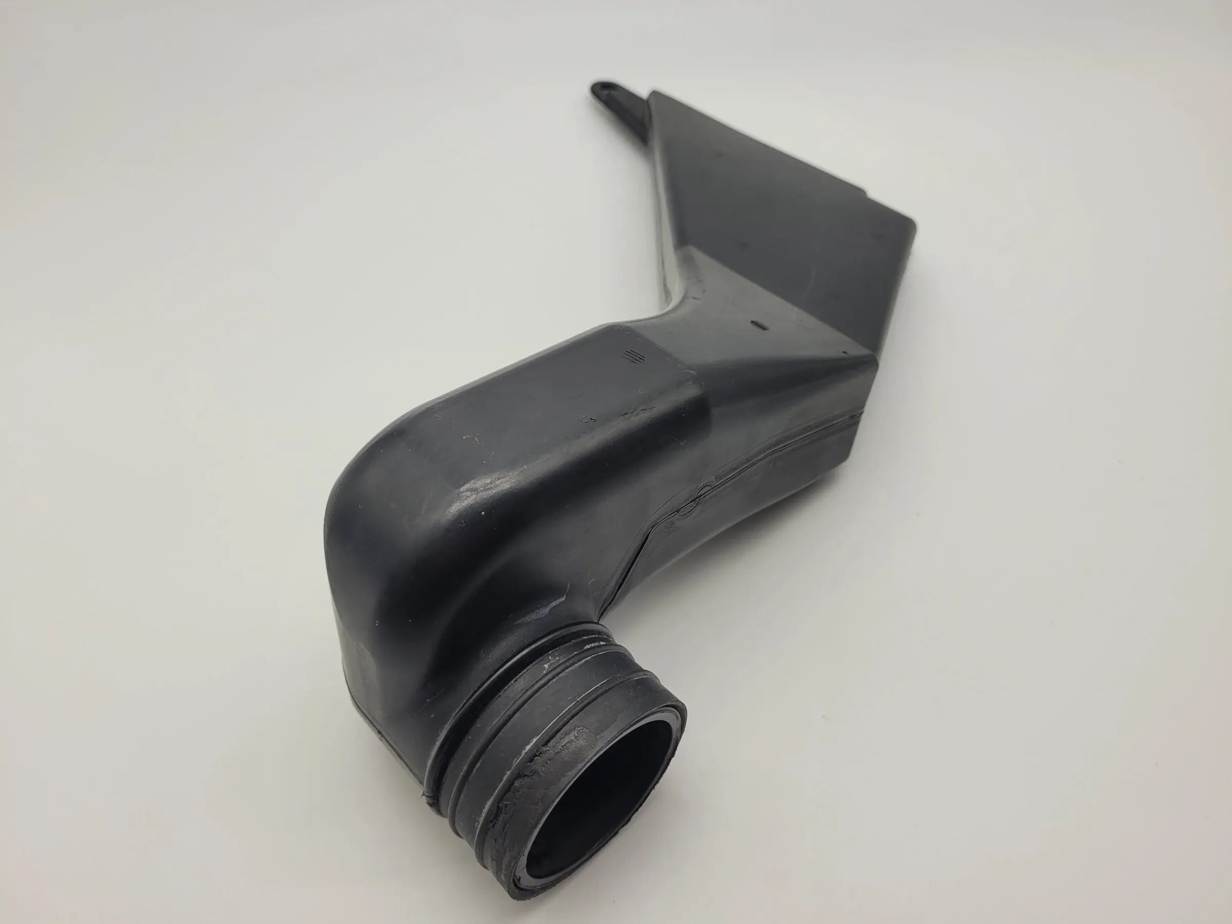 Opel Agila A (H00) Luftsaugrohr / Ansaugrohr 13766-83E00