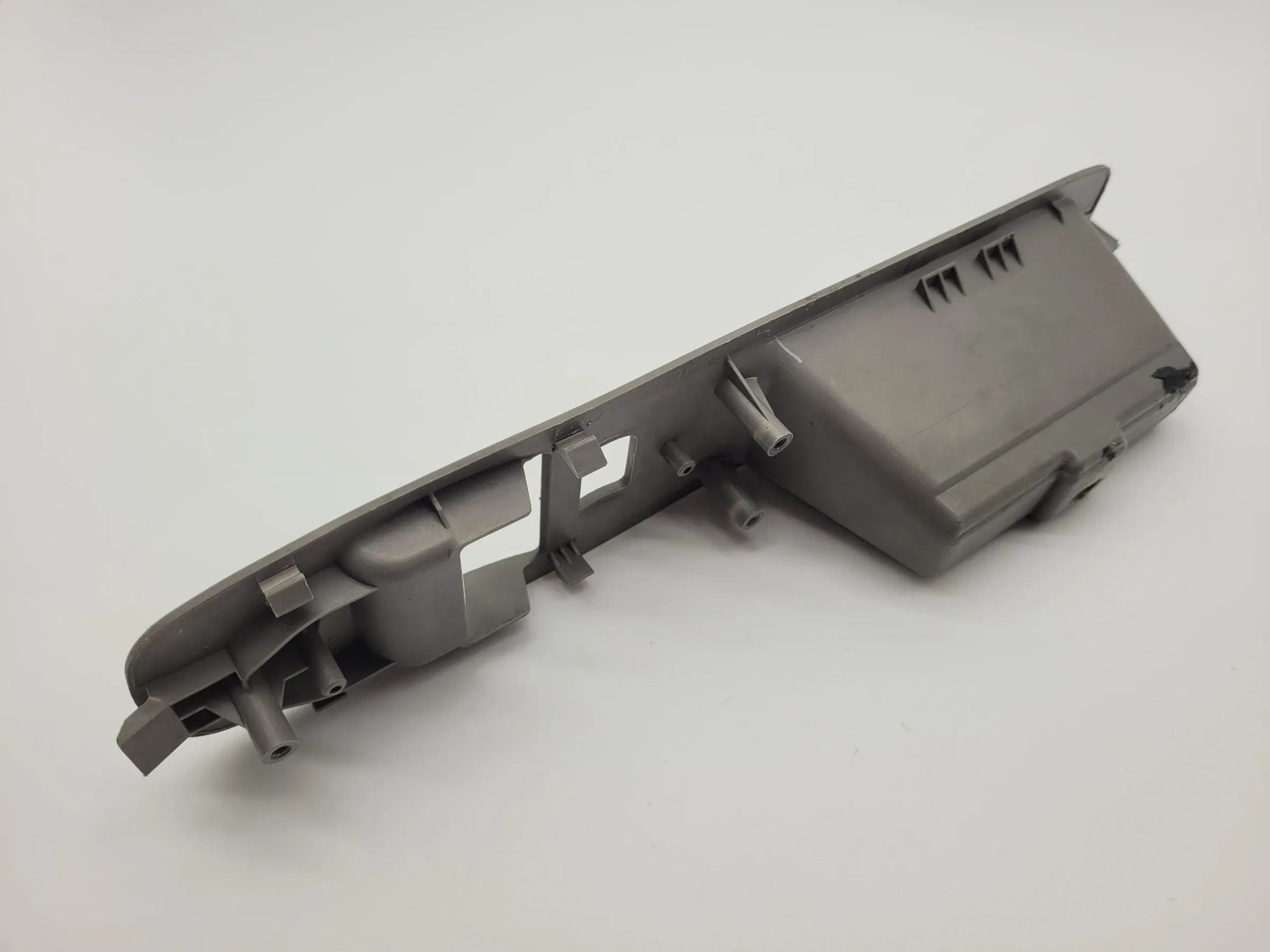 Original Mazda Demio (DW) Türgriffe Vorne Links DC40-684L6