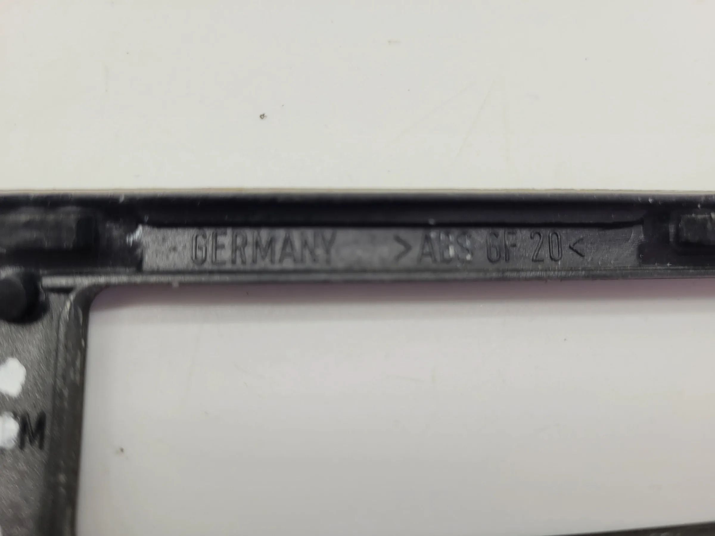 Original Audi A6 (4B) Dekorleiste / Zierleiste Mittelkonsole 4B0863321