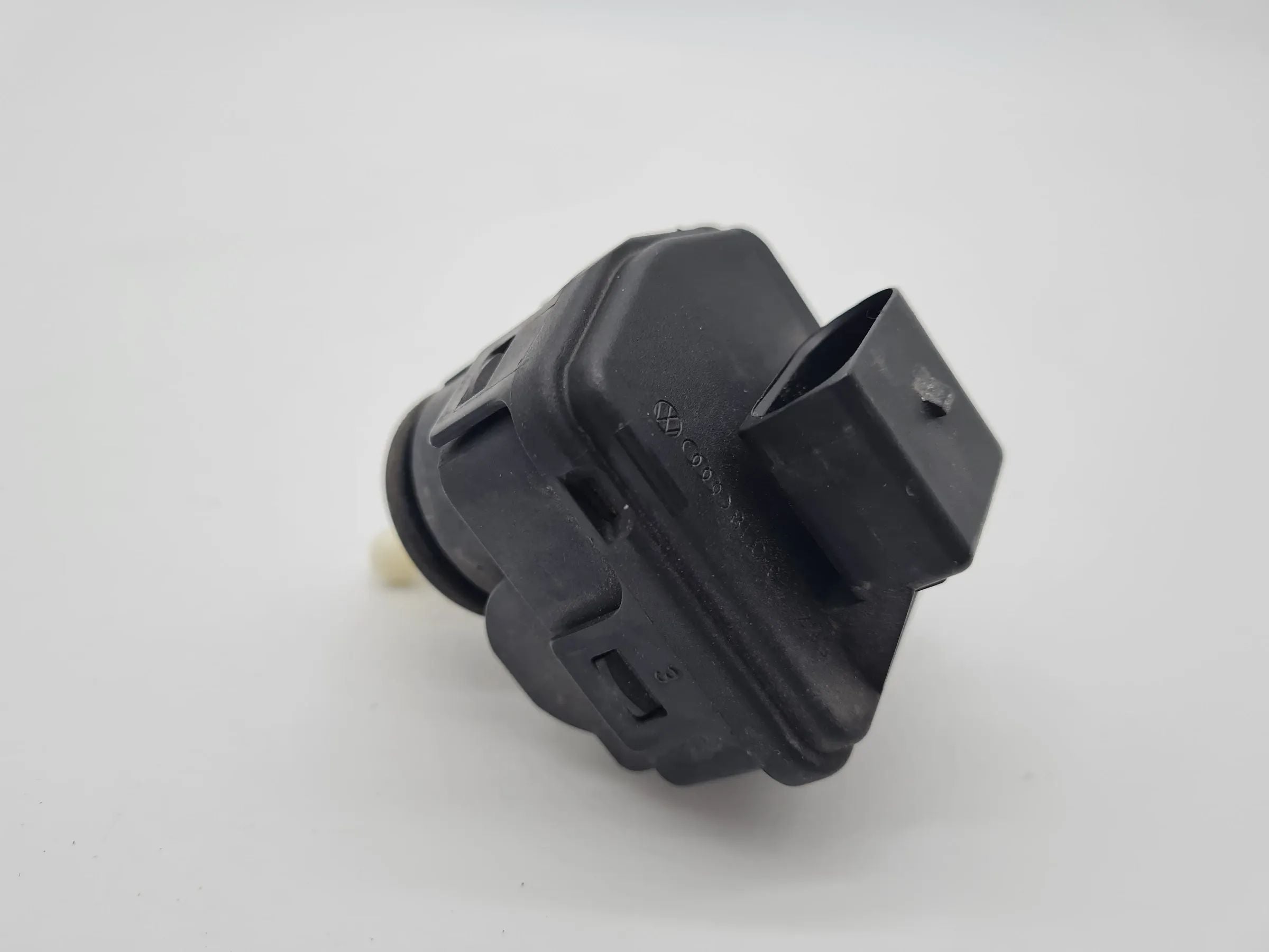 Original Audi A 3 (8L) Stellmotor Scheinwerfer LWR L/R 8L0941295 / 007 282-13