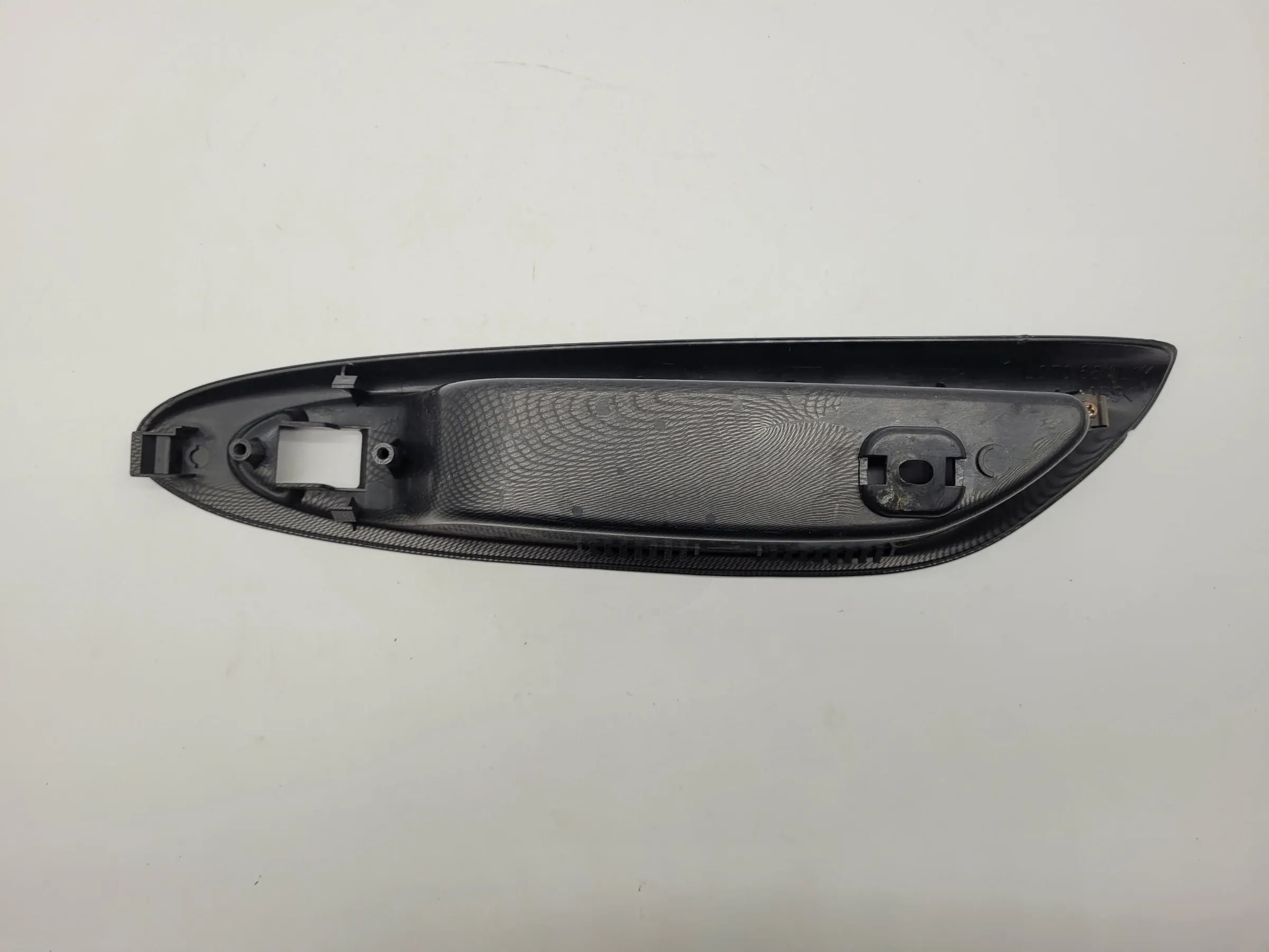 Original Mazda MPV II (LW) Türgrifffschale Abdeckung Rechts LC70684L1