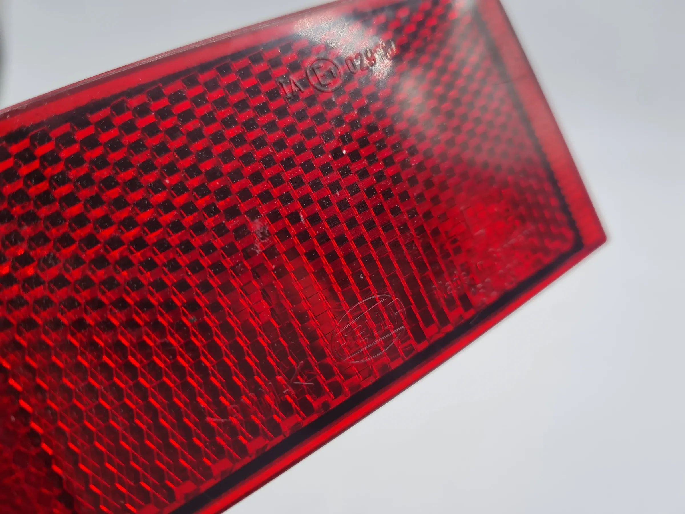 Original Opel Omega B (V94) Rücklicht Reflektor Links Hinten 152033