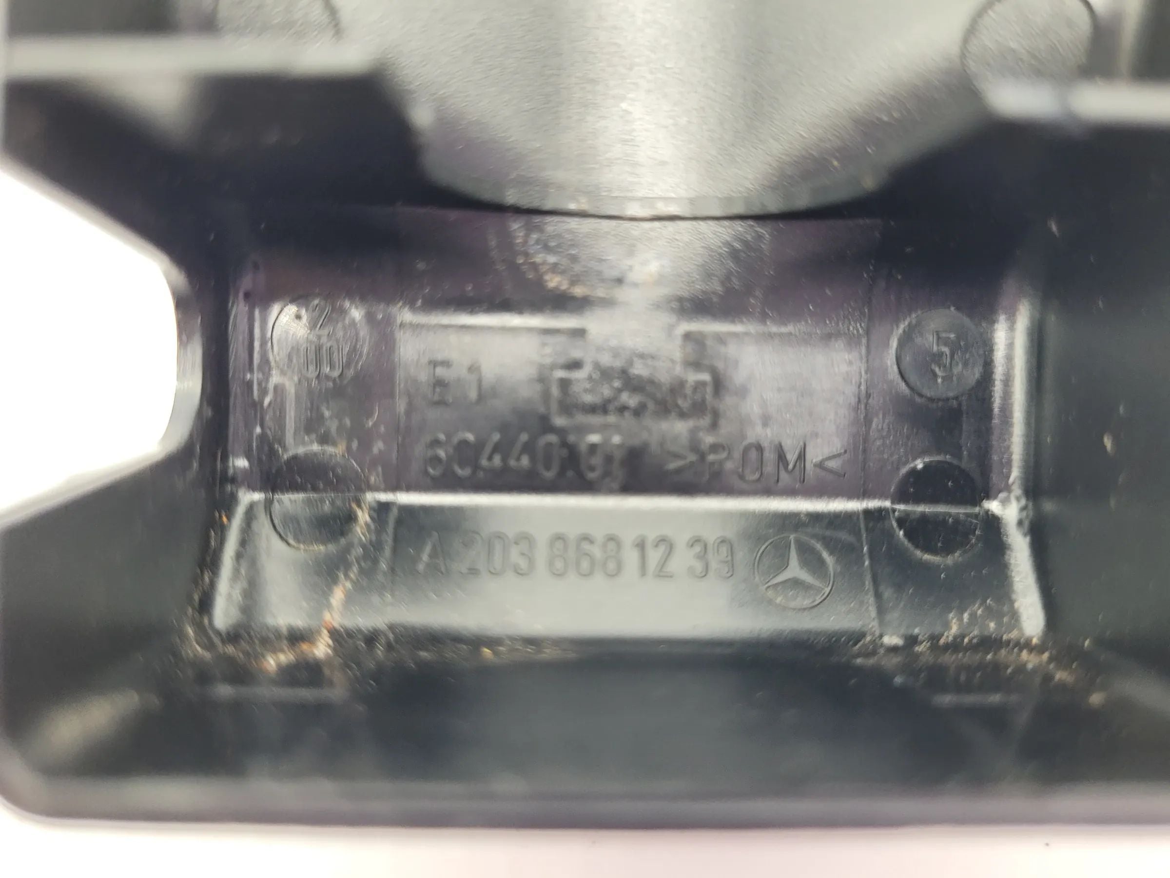 Original Mercedes-Benz C-Klasse (W203) Sicherheitsgurtbezug Rechts 60440.01