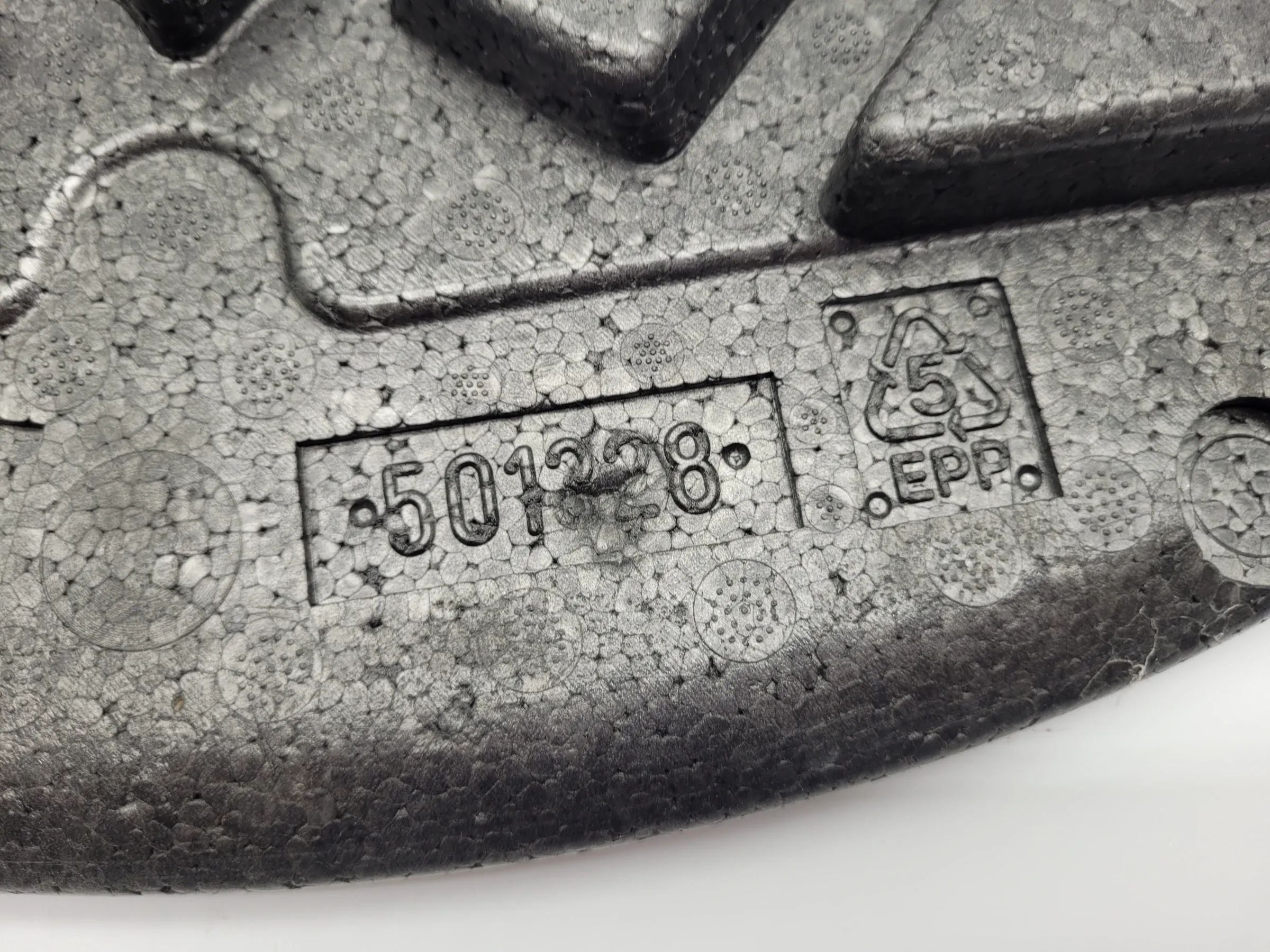 Original BMW X5 (E53) Ersatzreifen Unterlage Styropor 6750763