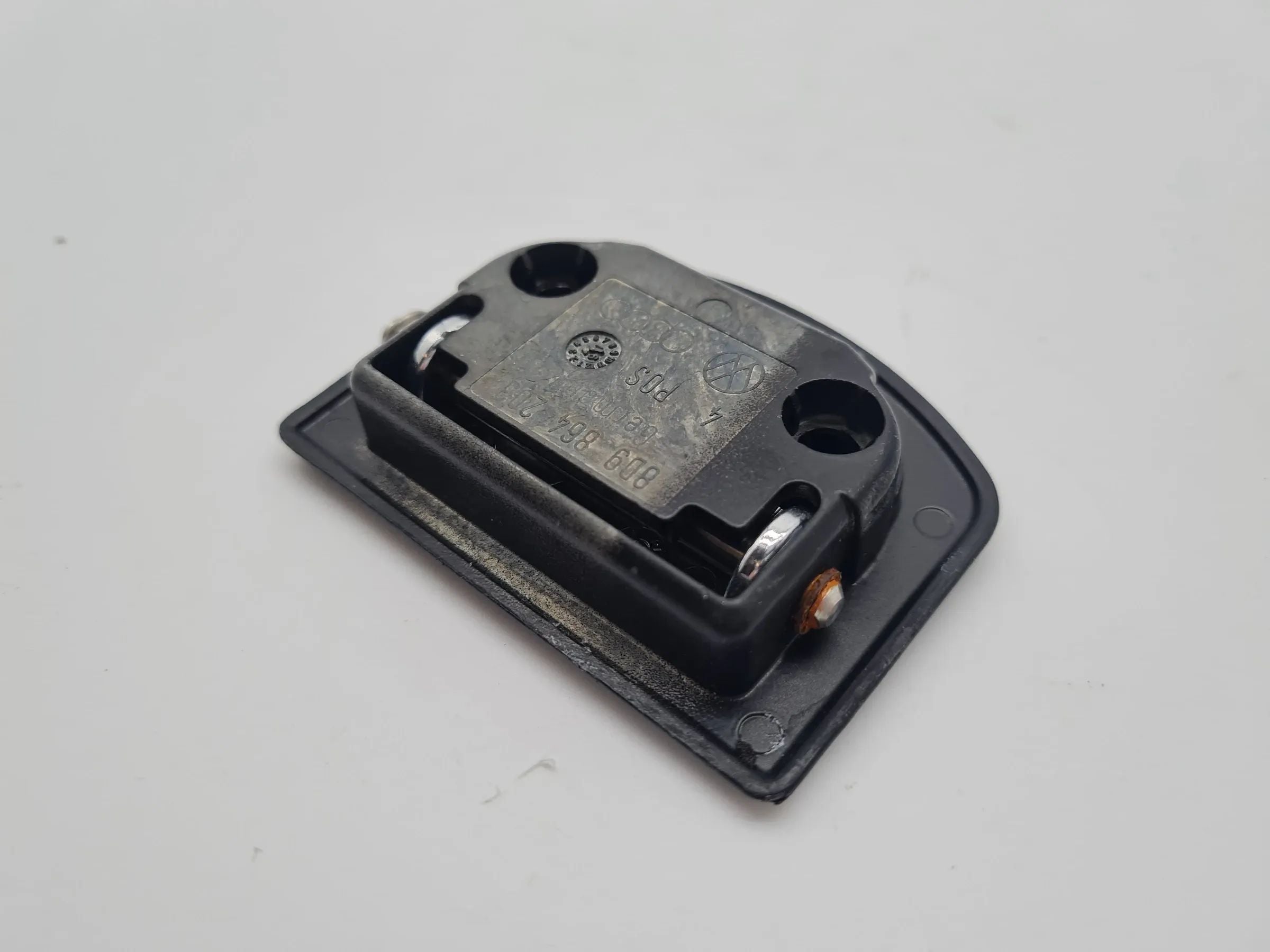 Original Audi A3 (8L1) Festspannöse Verzurröse Gepäcköse, 8D9864203